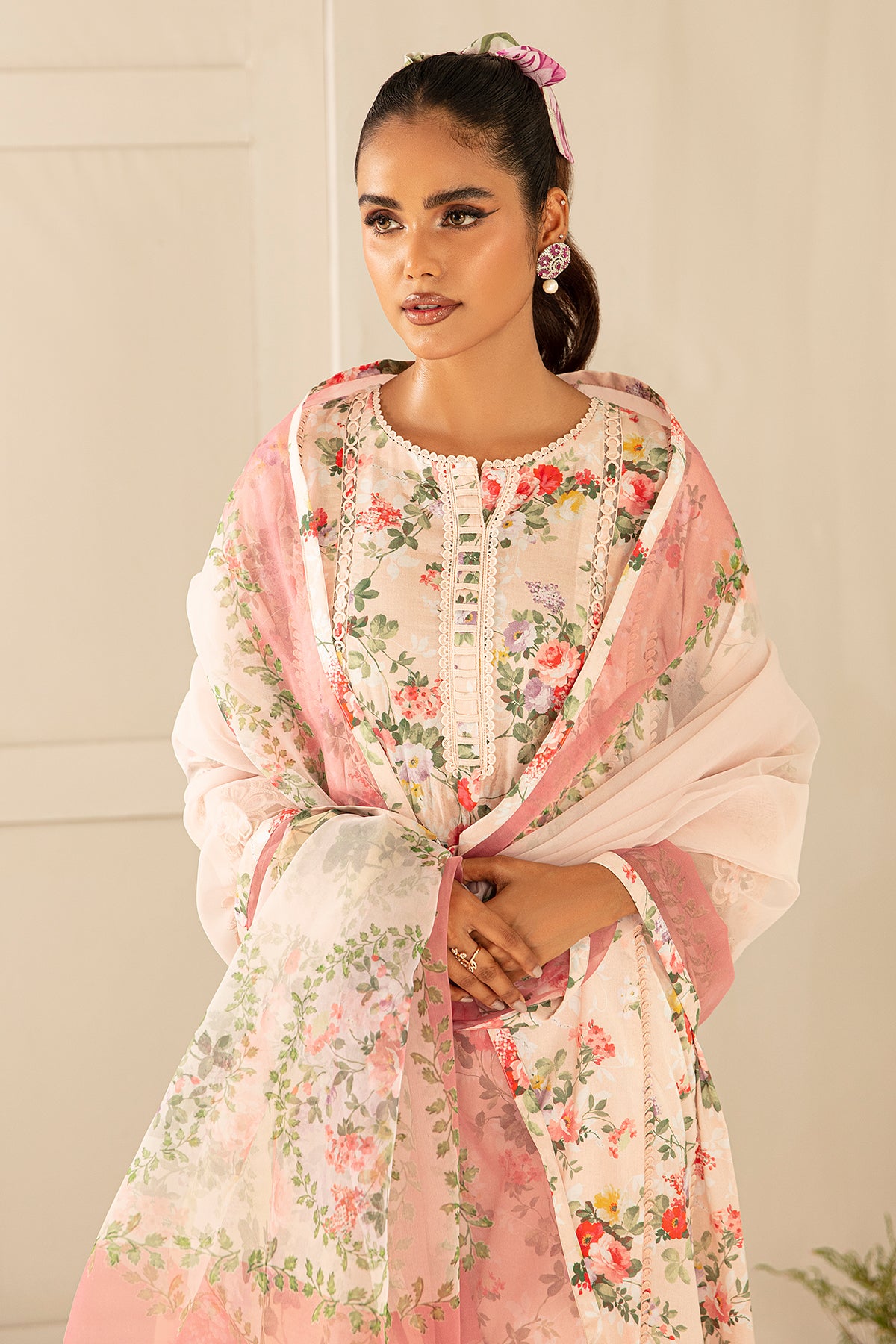 EMBROIDERED LAWN UF-410