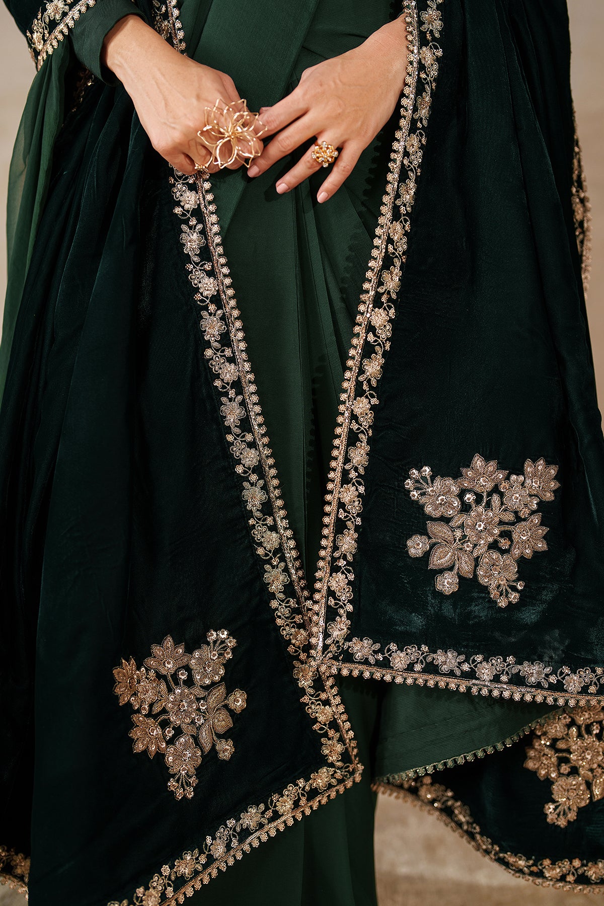 EMBROIDERED VELVET SHAWL VS-59