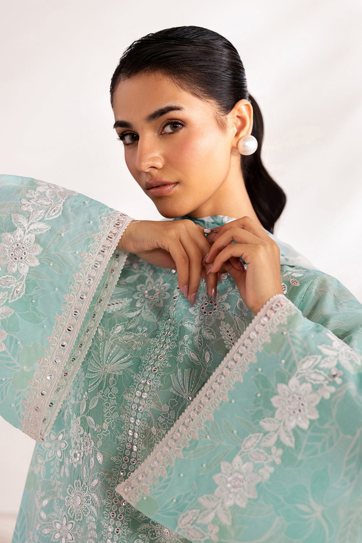 EMBROIDERED LAWN UF-4451