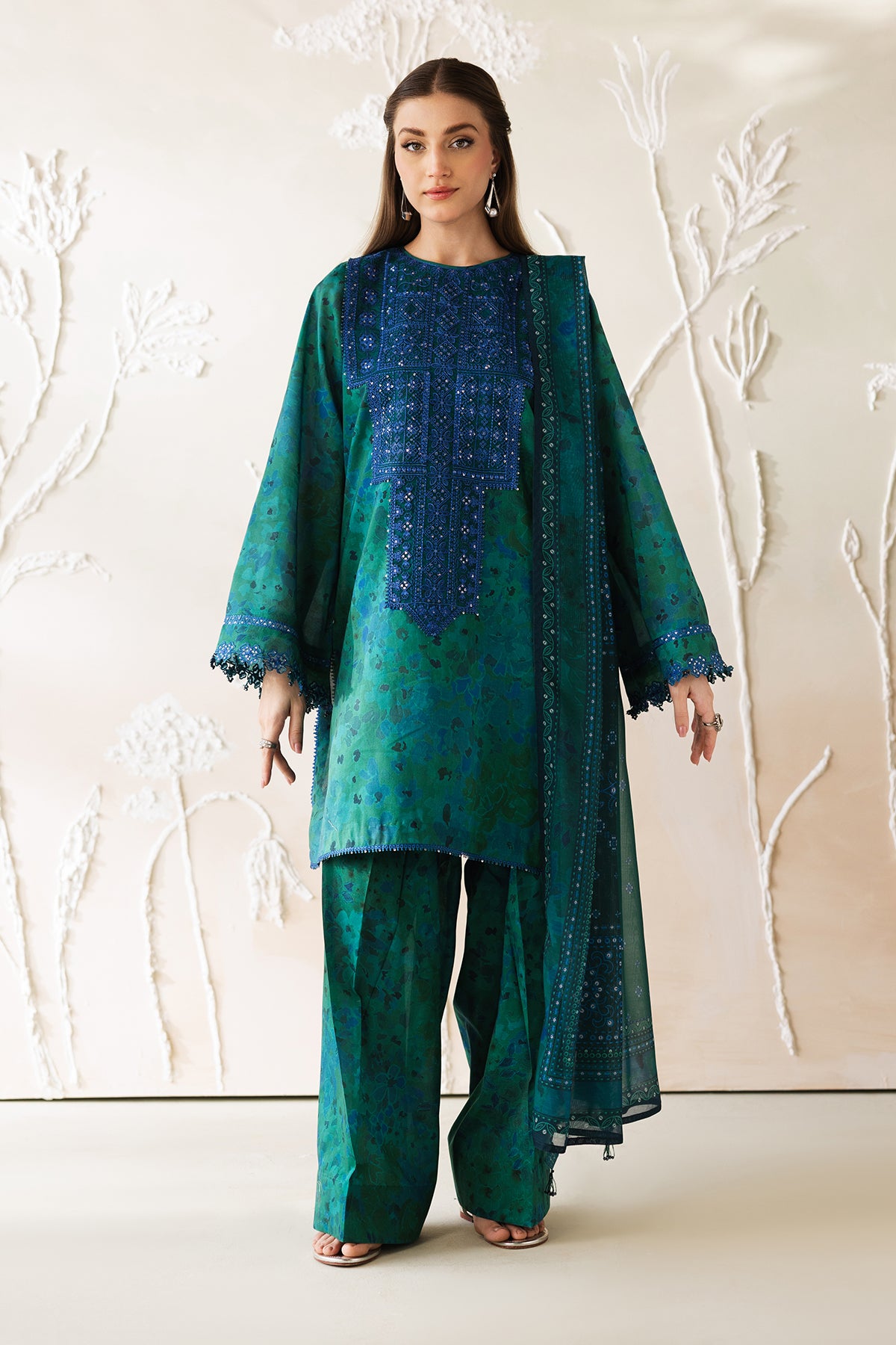 EMBROIDERED LAWN UF-4426