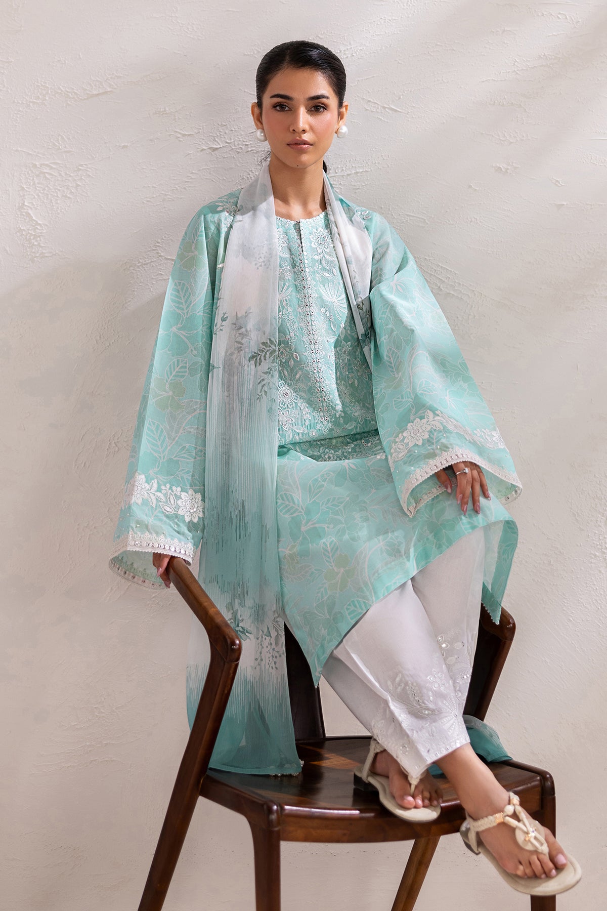EMBROIDERED LAWN UF-4451