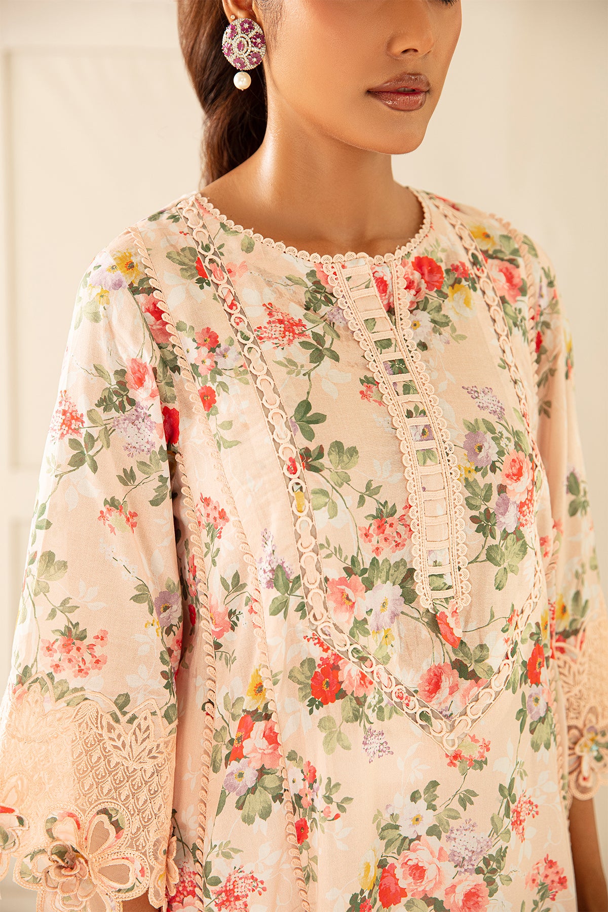 EMBROIDERED LAWN UF-410