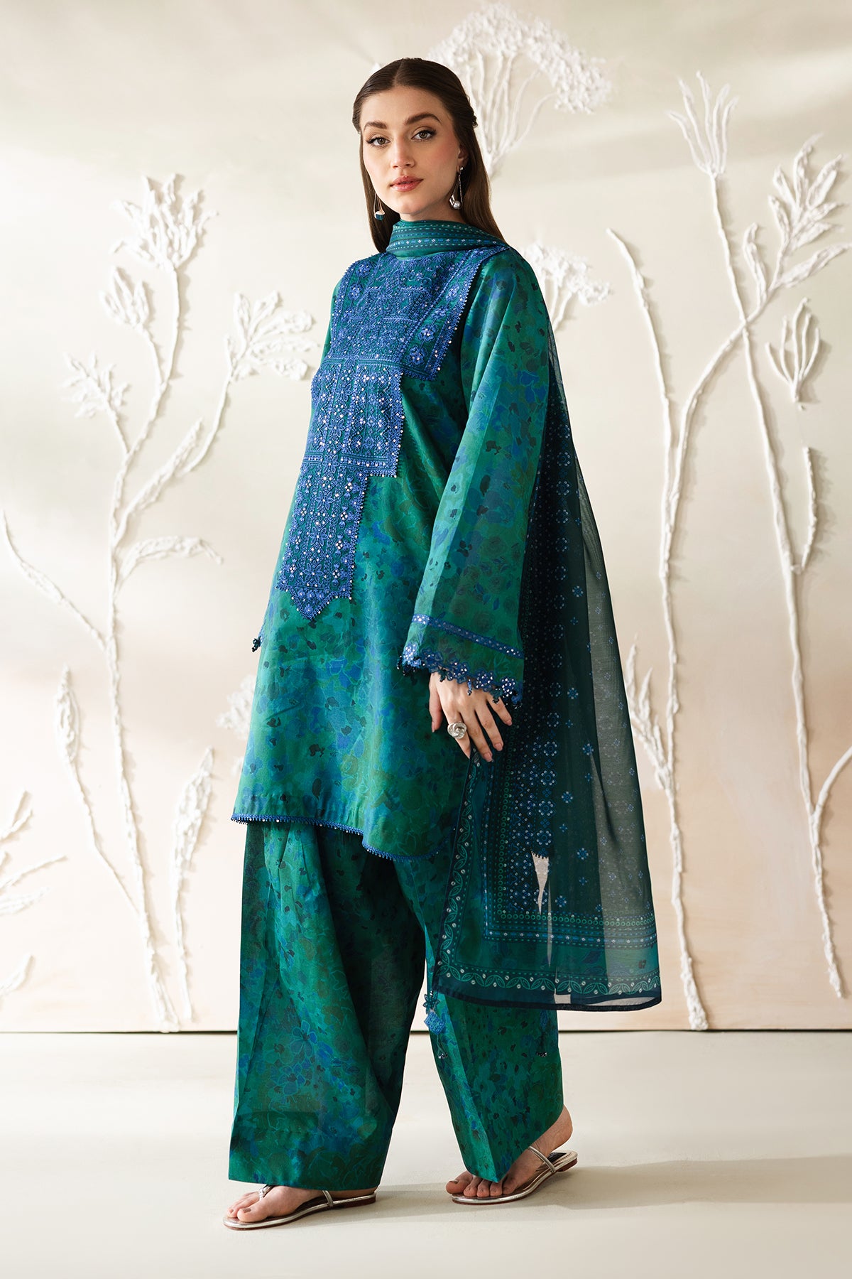 EMBROIDERED LAWN UF-4426