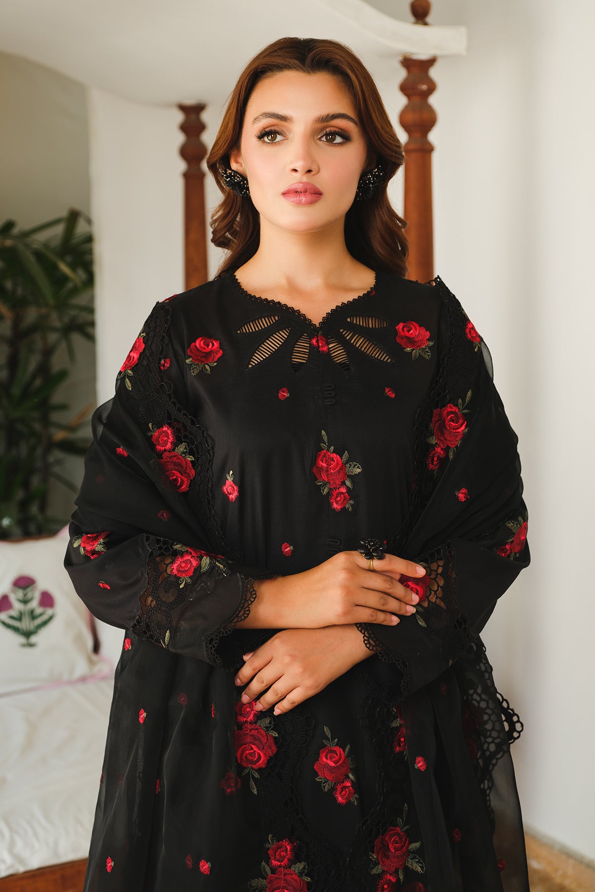 EMBROIDERED LAWN UF-648