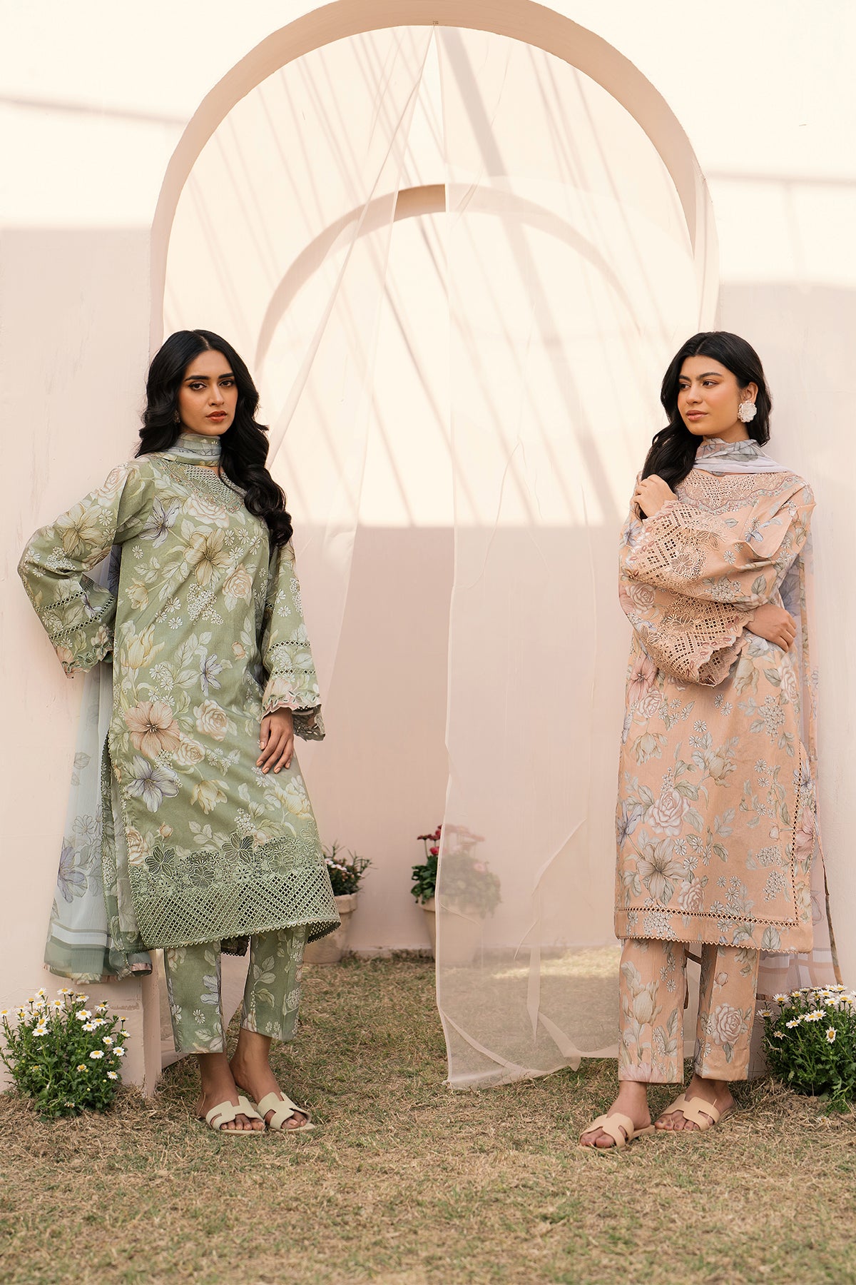 EMBROIDERED PRINTED LAWN UF-596