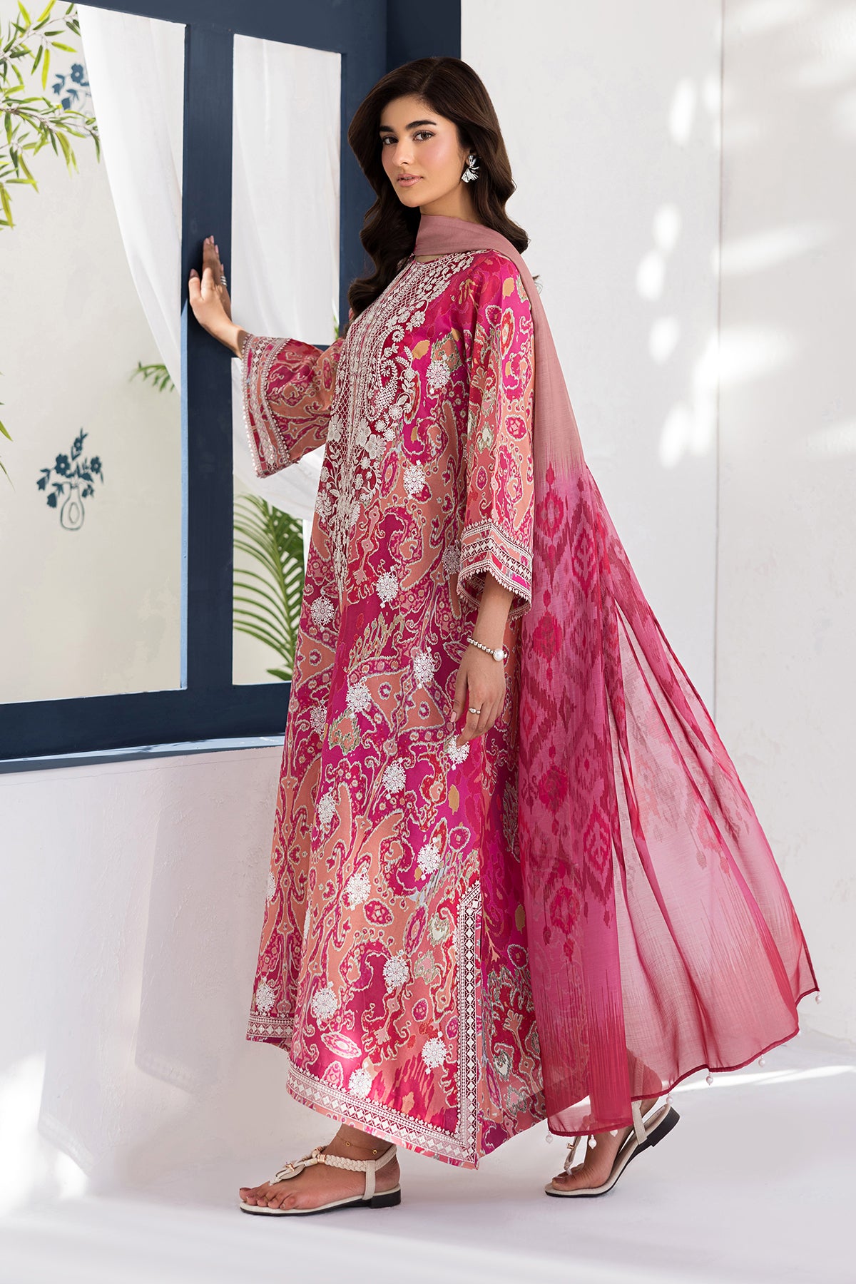 EMBROIDERED LAWN UF-4452