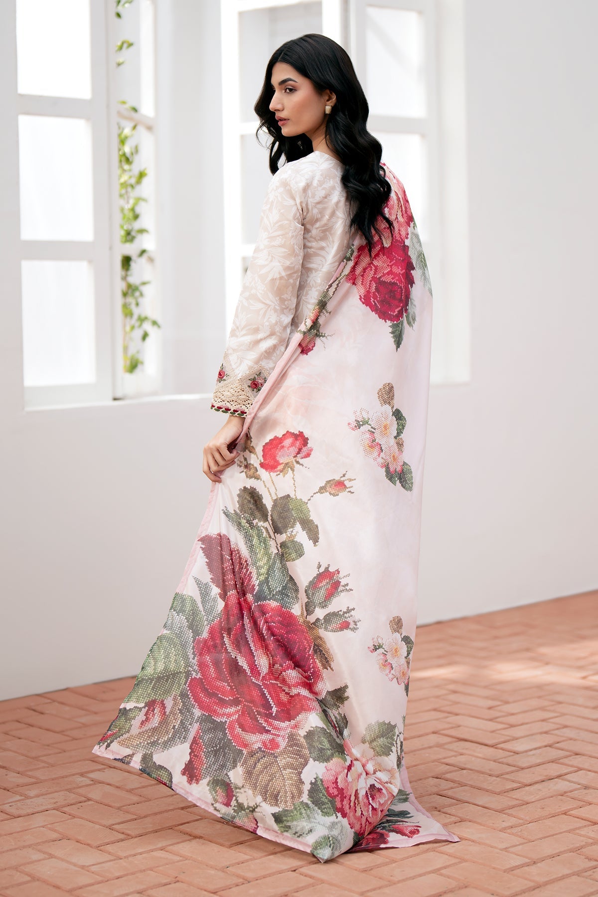 EMBROIDERED LAWN SF-535