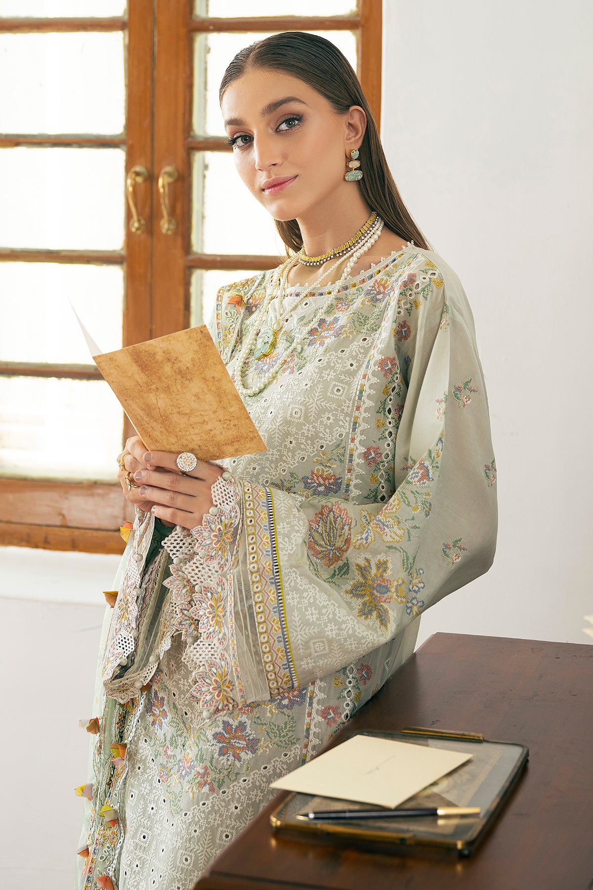 EMBROIDERED LAWN  SL11-D07