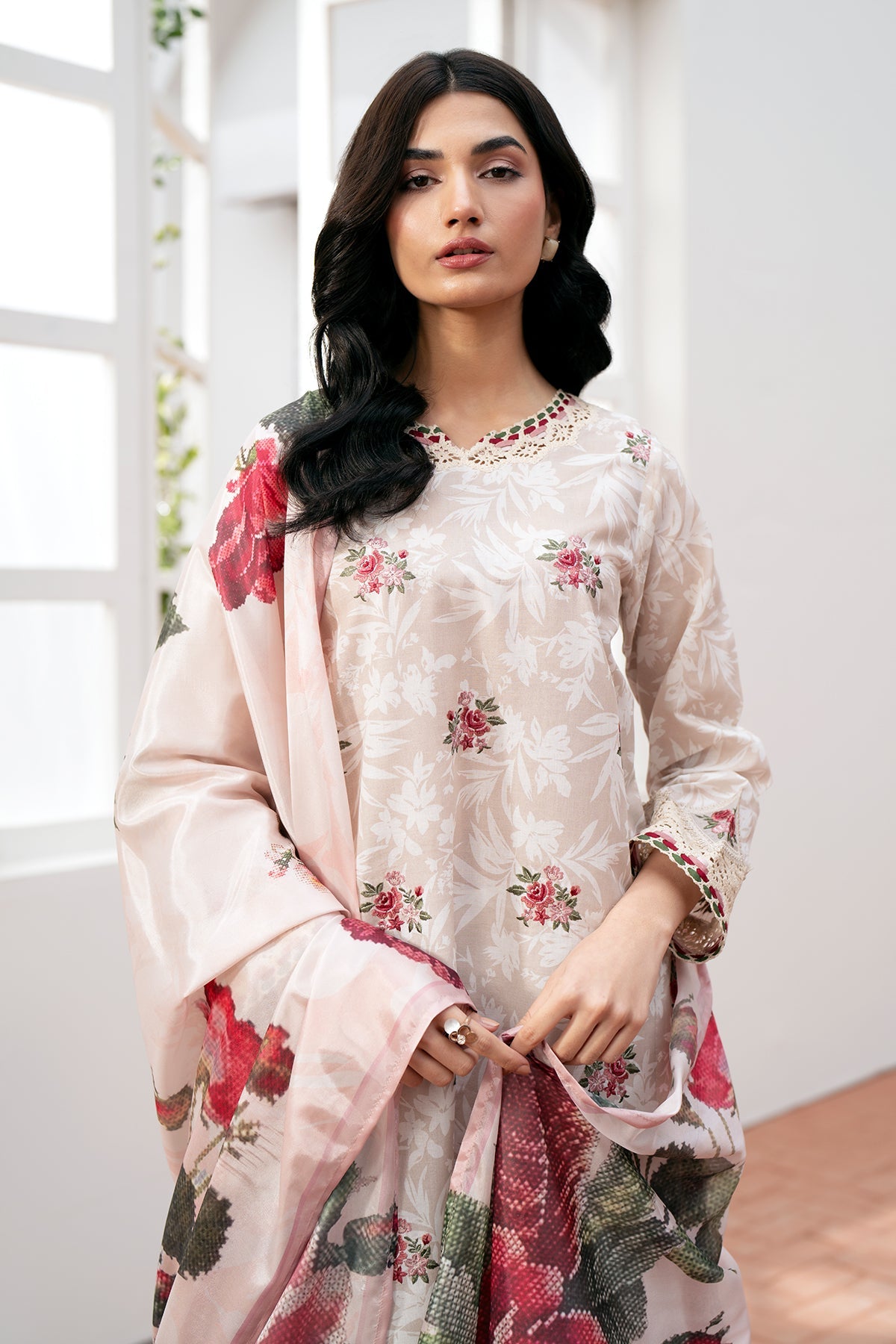 EMBROIDERED LAWN SF-535