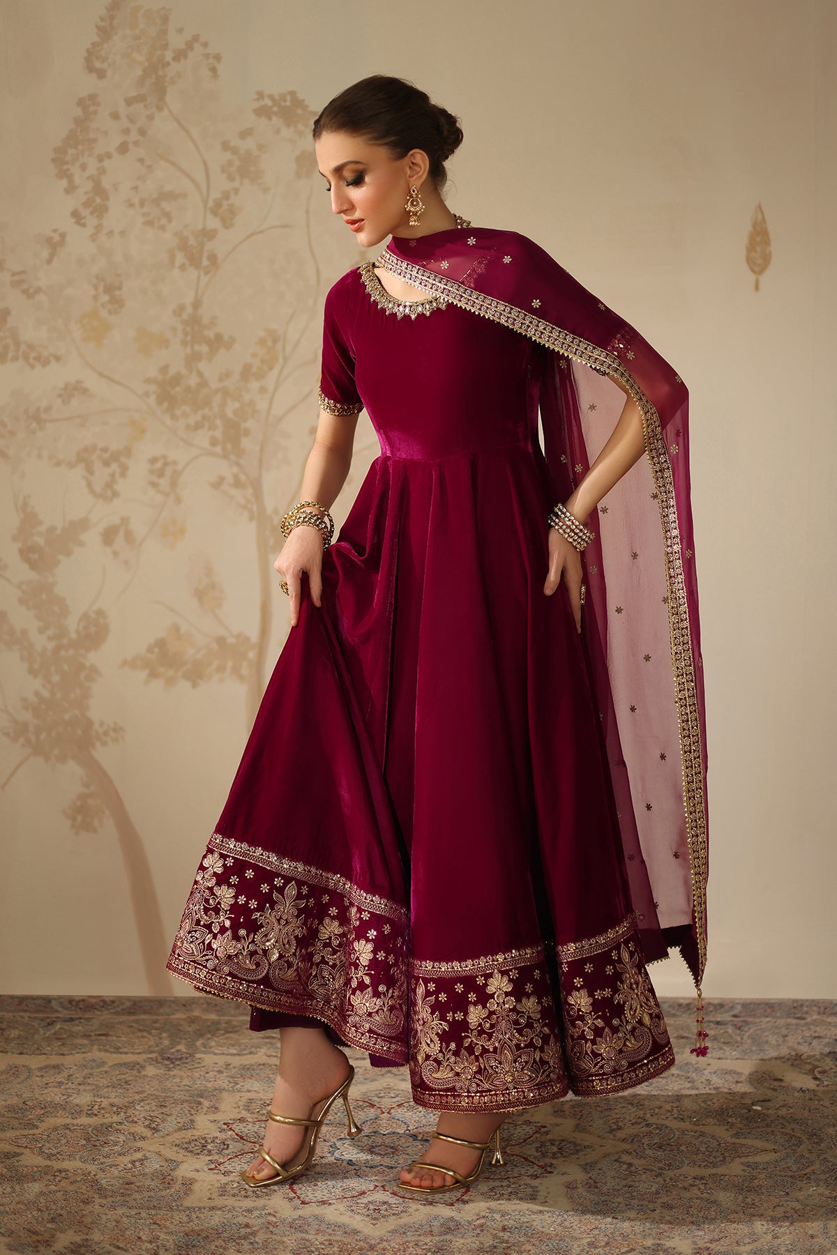 EMBROIDERED VELVET PR-1225
