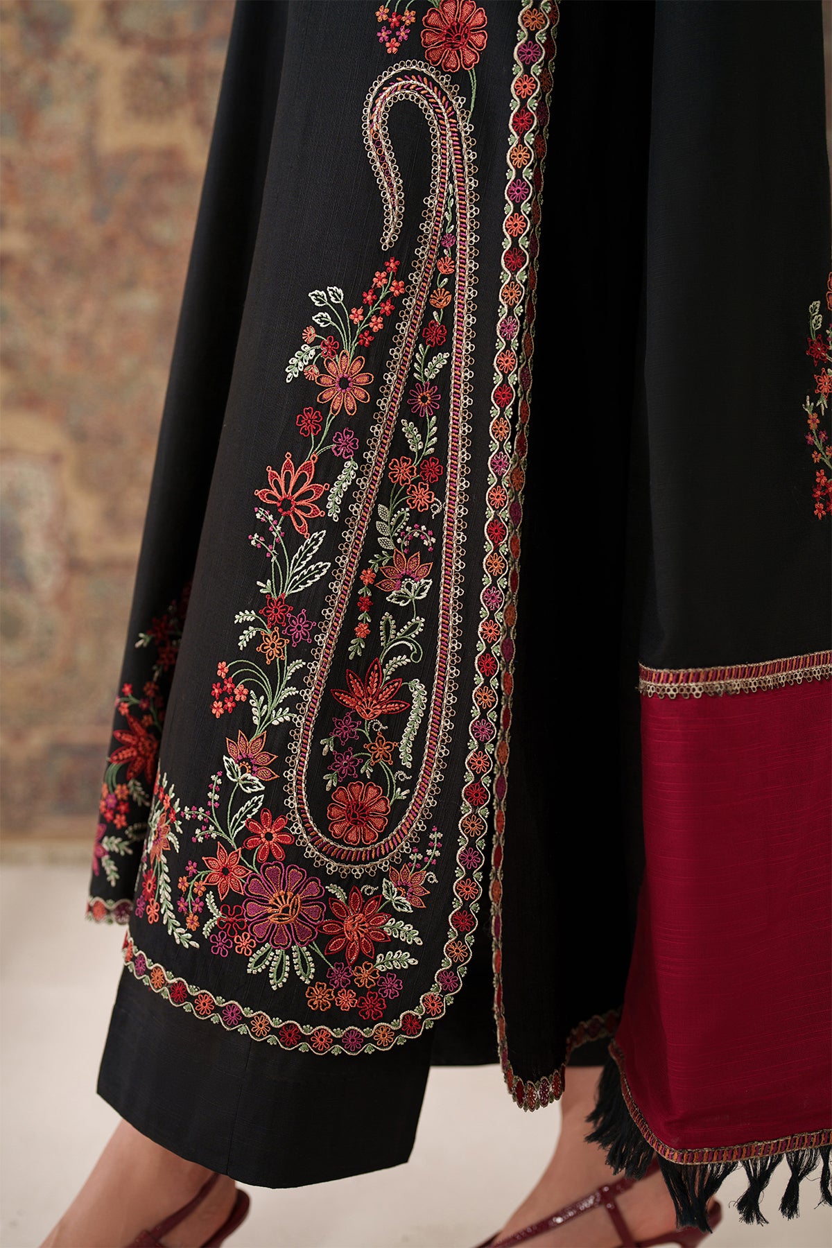 EMBROIDERED KHADDAR SF-4346