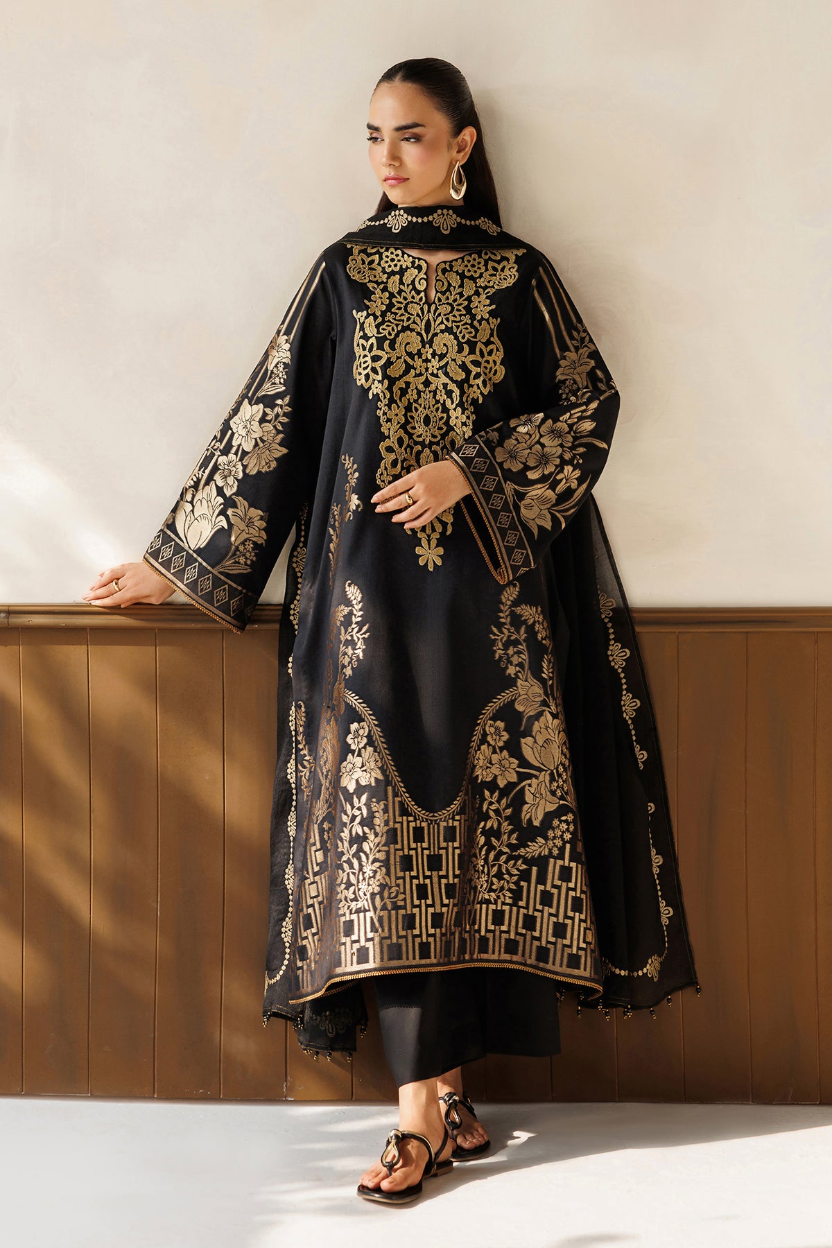 EMBROIDERED JACQUARD SF-4501