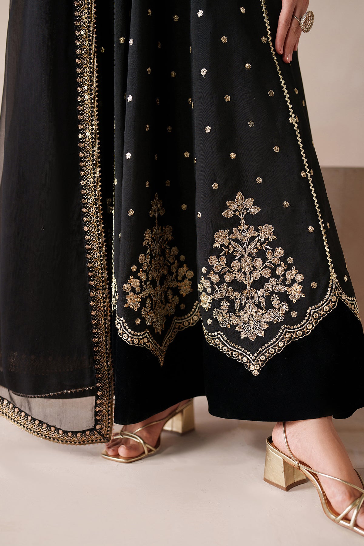 EMBROIDERED RAW SILK PR-1202