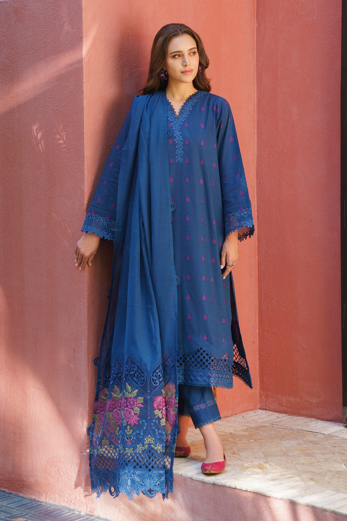 EMBROIDERED JACQUARD LAWN UF-571