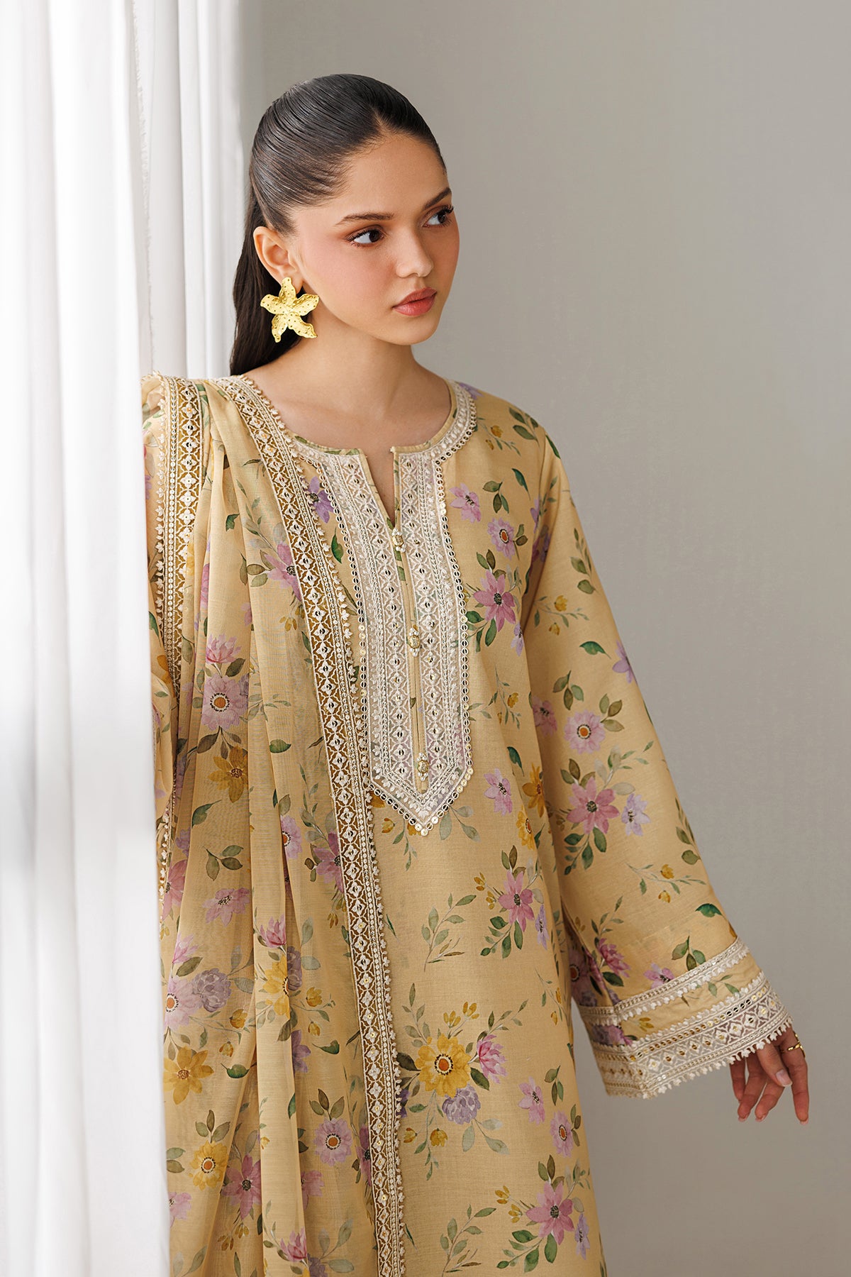 EMBROIDERED LAWN UF-4416