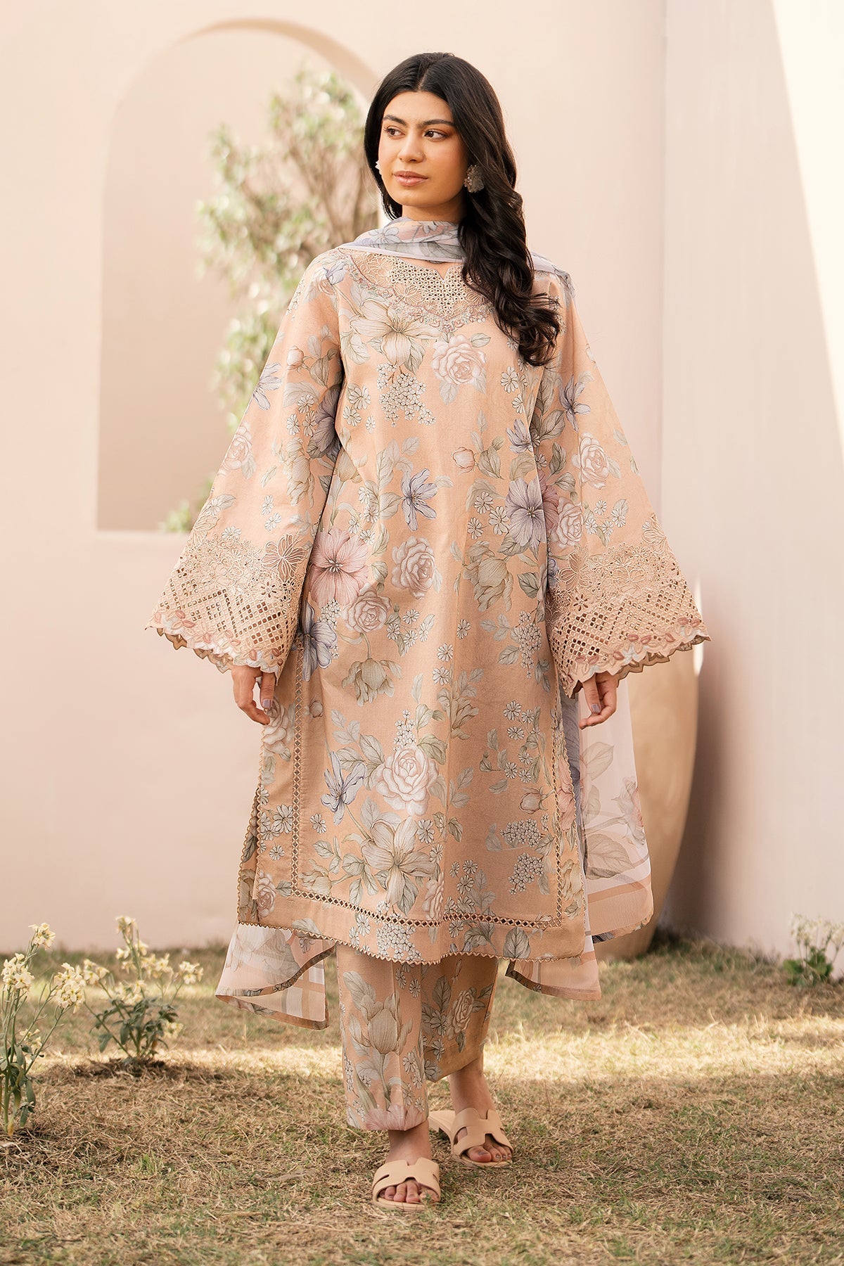 EMBROIDERED PRINTED LAWN SF-597