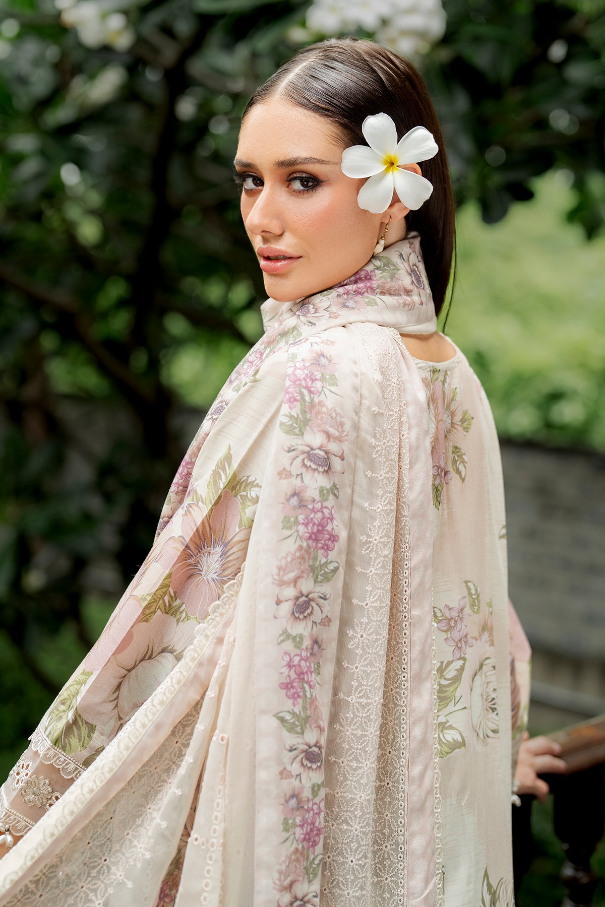 EMBROIDERED LAWN UF-4270
