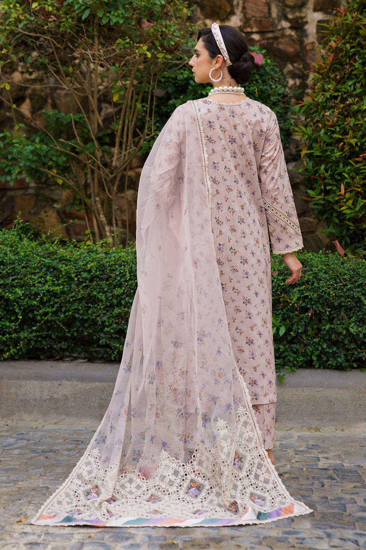 EMBROIDERED PRINTED LAWN UF-590