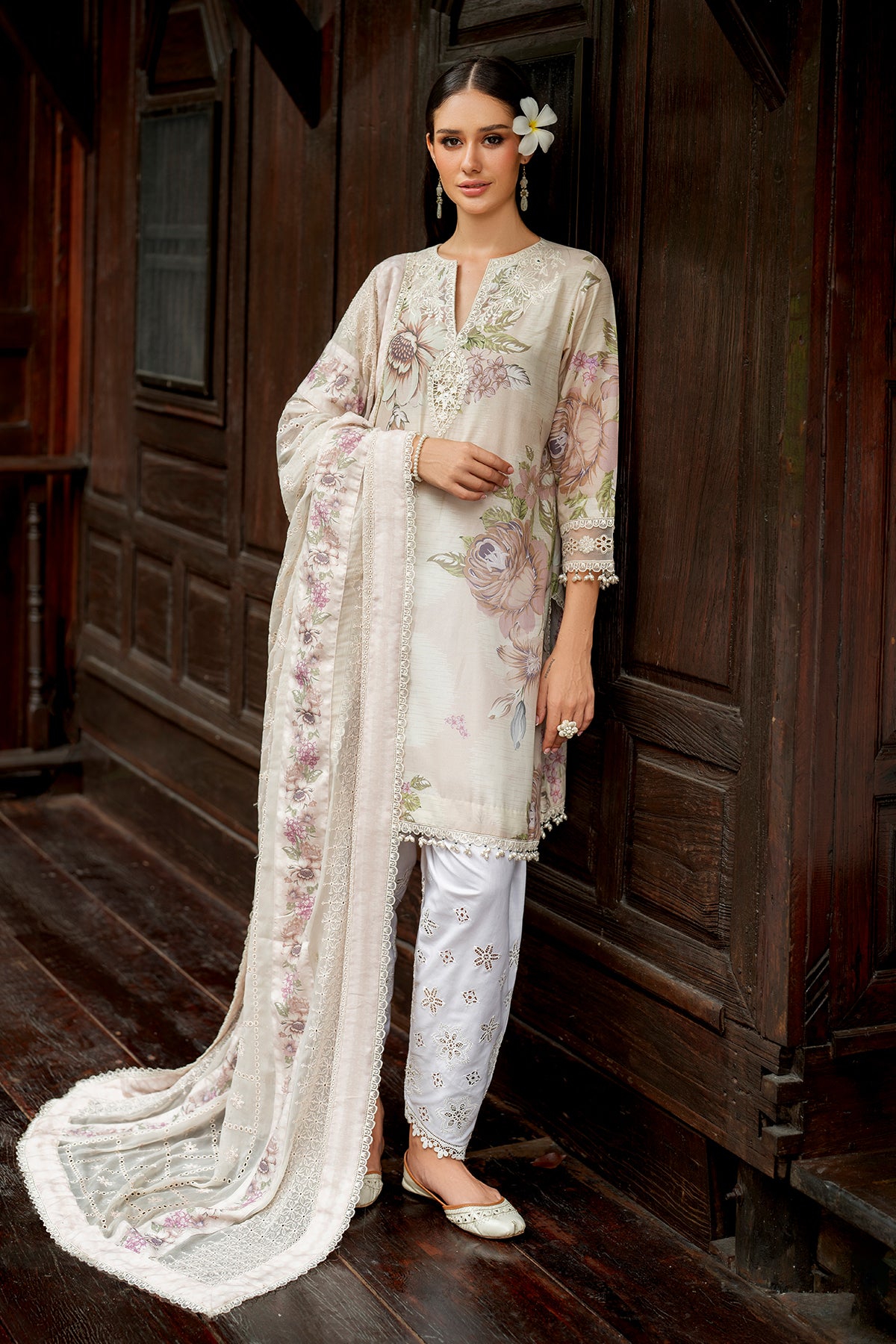 EMBROIDERED LAWN SF-4270