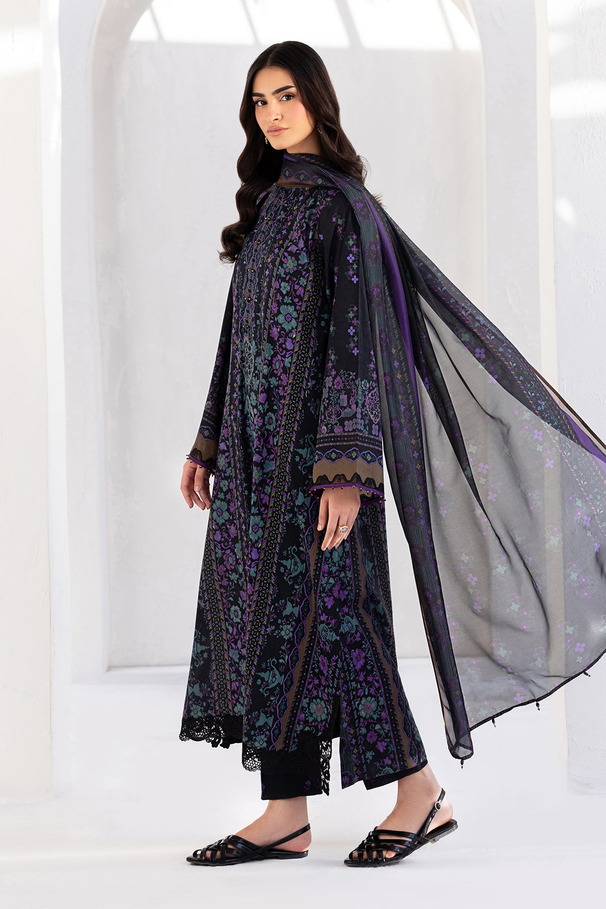 EMBROIDERED LAWN UF-4453