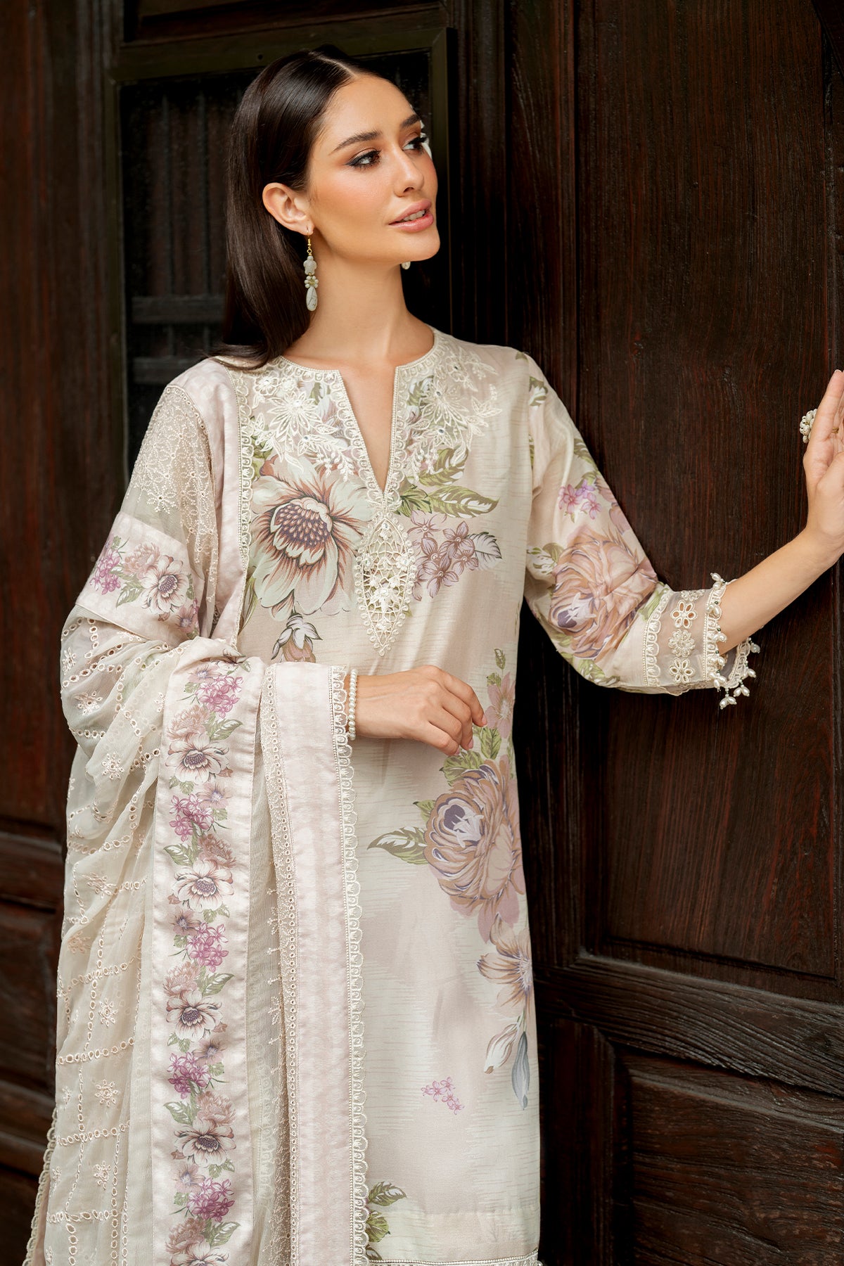 EMBROIDERED LAWN UF-4270