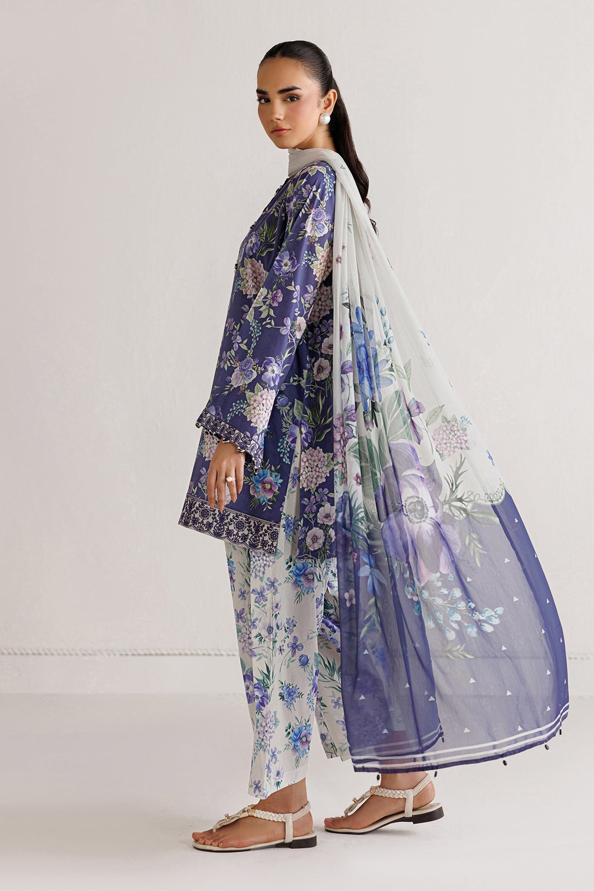 EMBROIDERED LAWN SF-4496