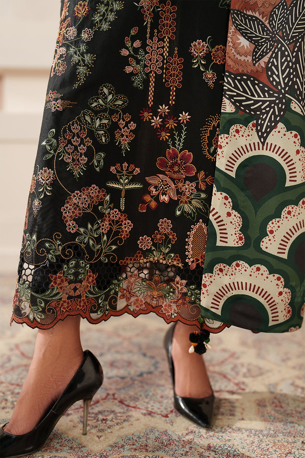 EMBROIDERED KHADDAR SF-4349