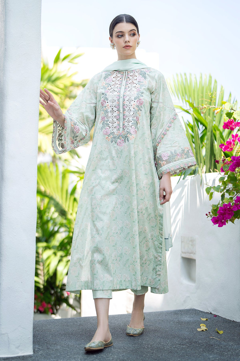 Baroque EMBROIDERED PRINTED LAWN SF-550, view 1