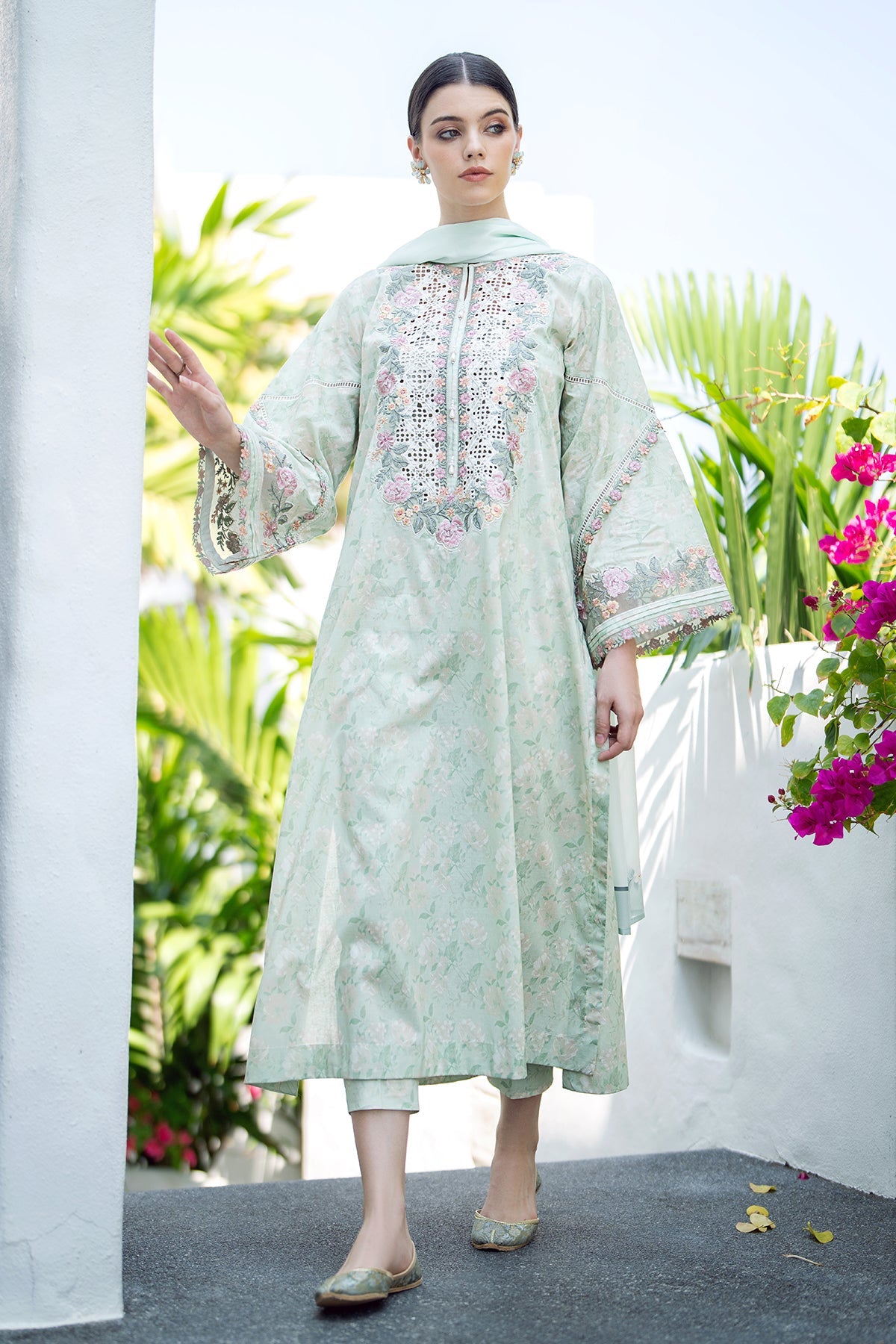 EMBROIDERED PRINTED LAWN SF-550