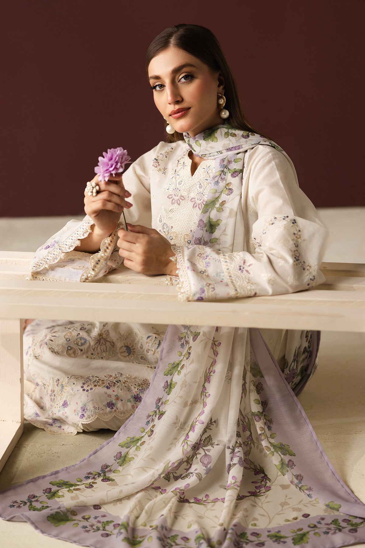 EMBROIDERED JACQUARD LAWN UF-4433