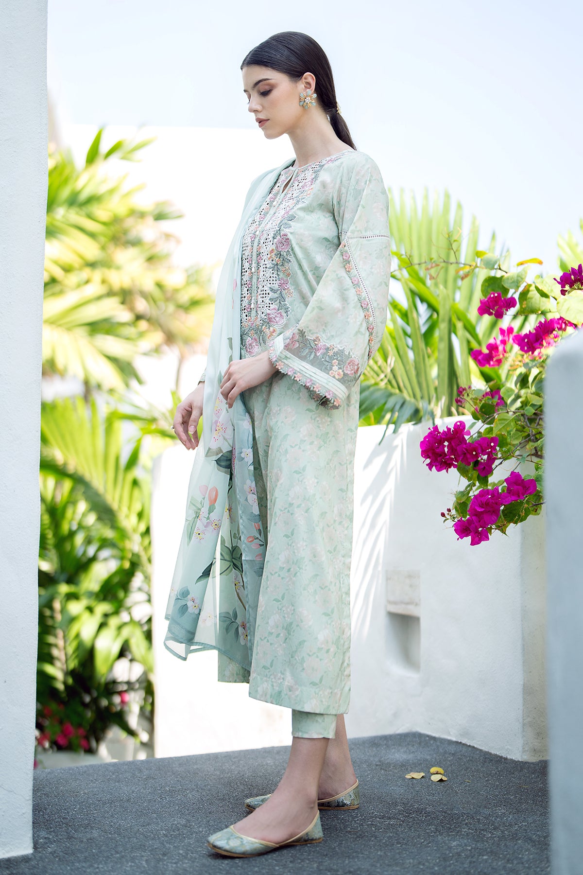 EMBROIDERED PRINTED LAWN UF-550