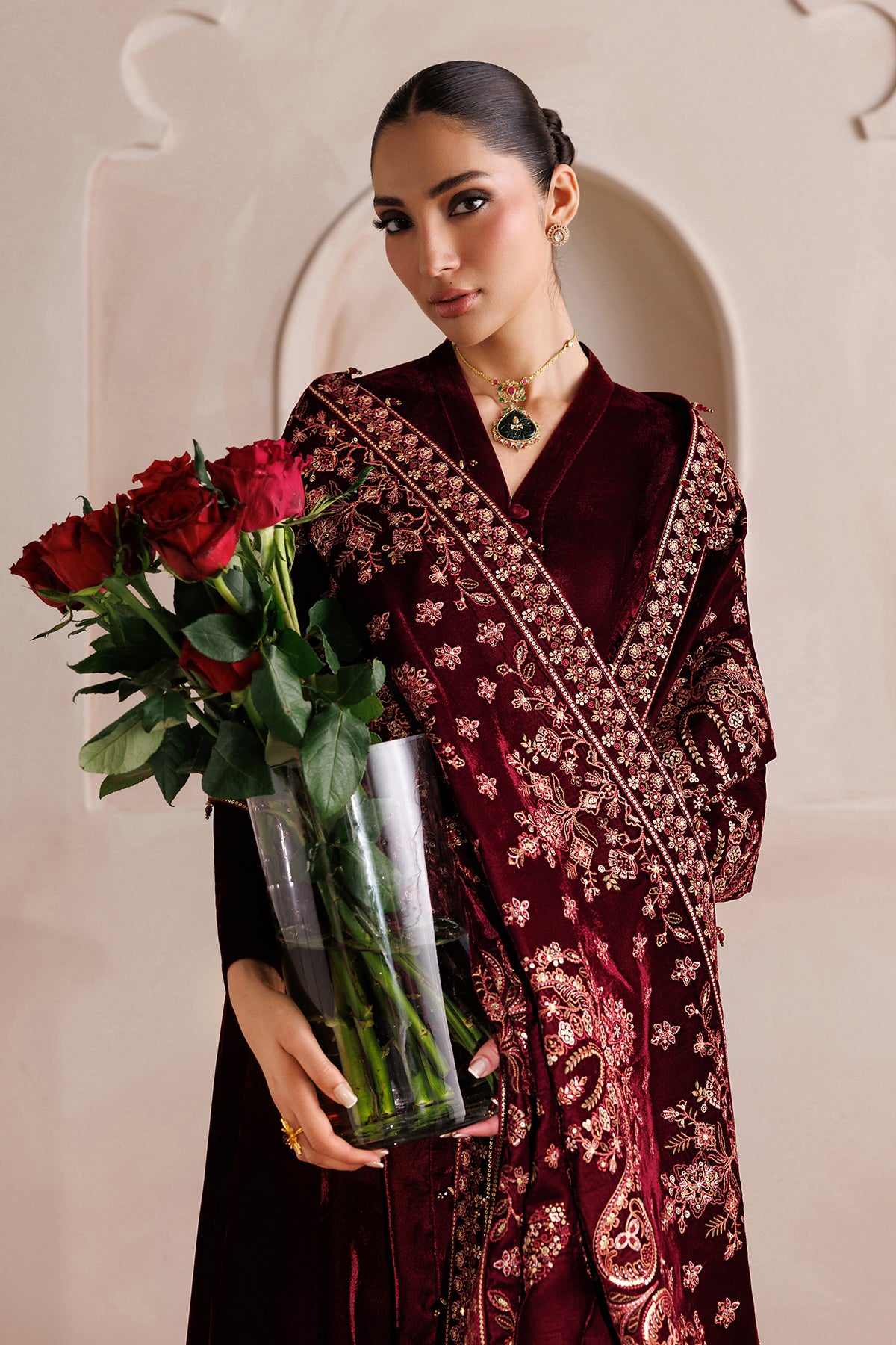 EMBROIDERED VELVET SHAWL VS-69