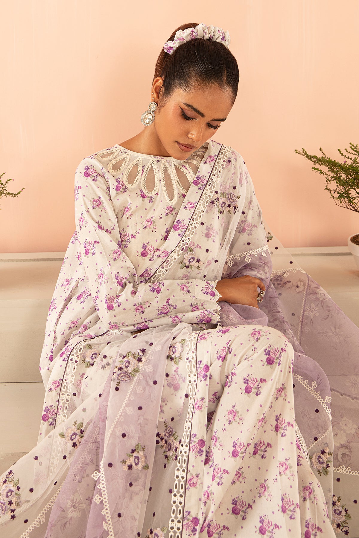 EMBROIDERED LAWN UF-405