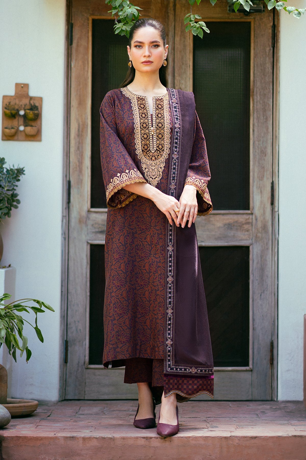 EMBROIDERED VISCOSE SF-768