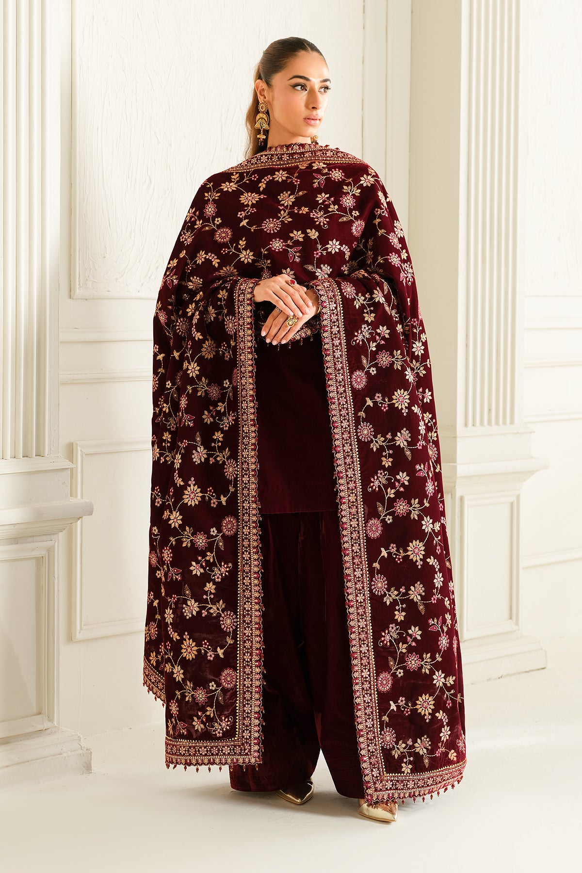 EMBROIDERED VELVET SHAWL VS-52