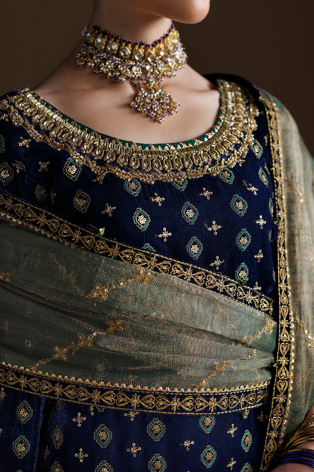 EMBROIDERED VELVET UF-4551