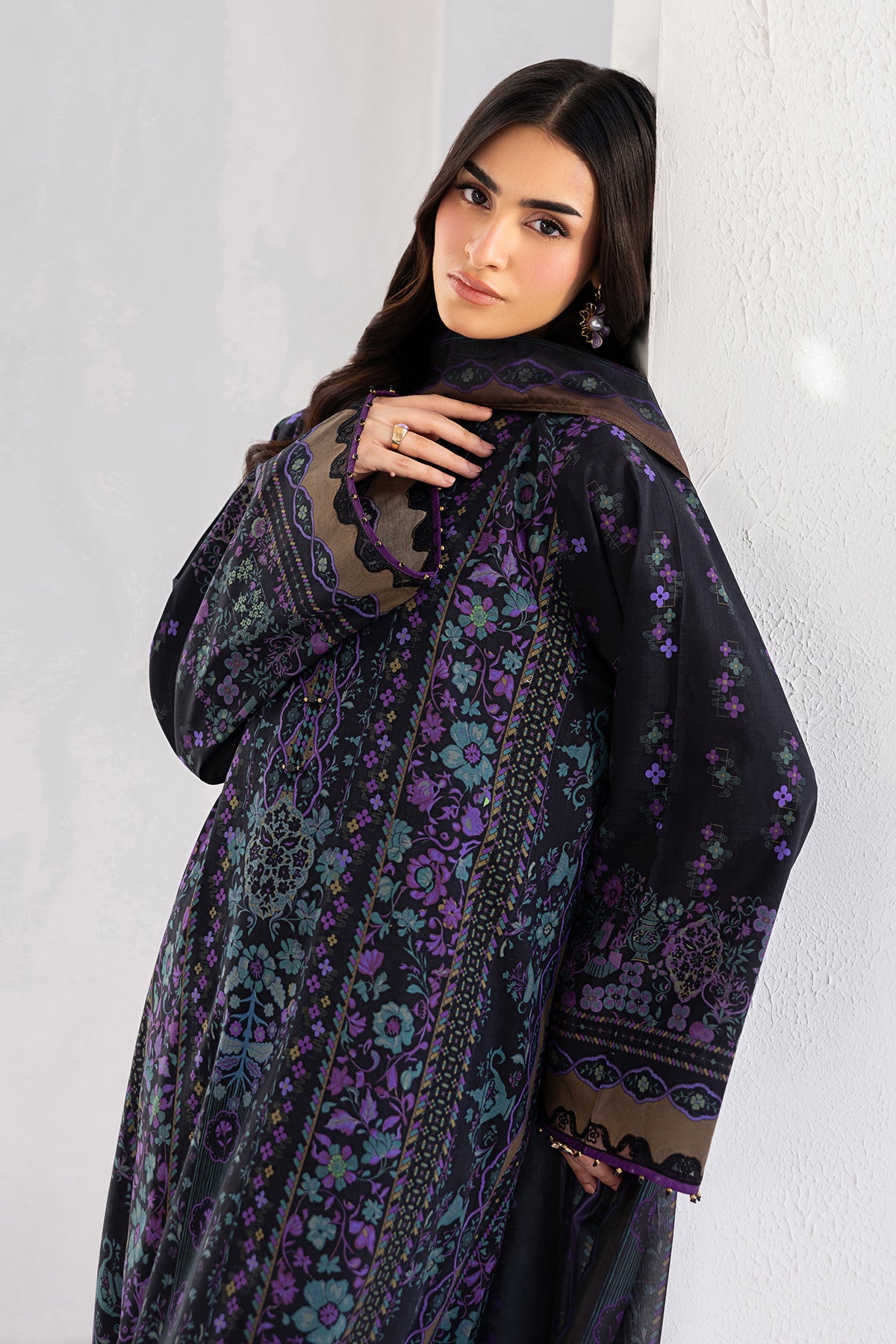 EMBROIDERED LAWN UF-4453