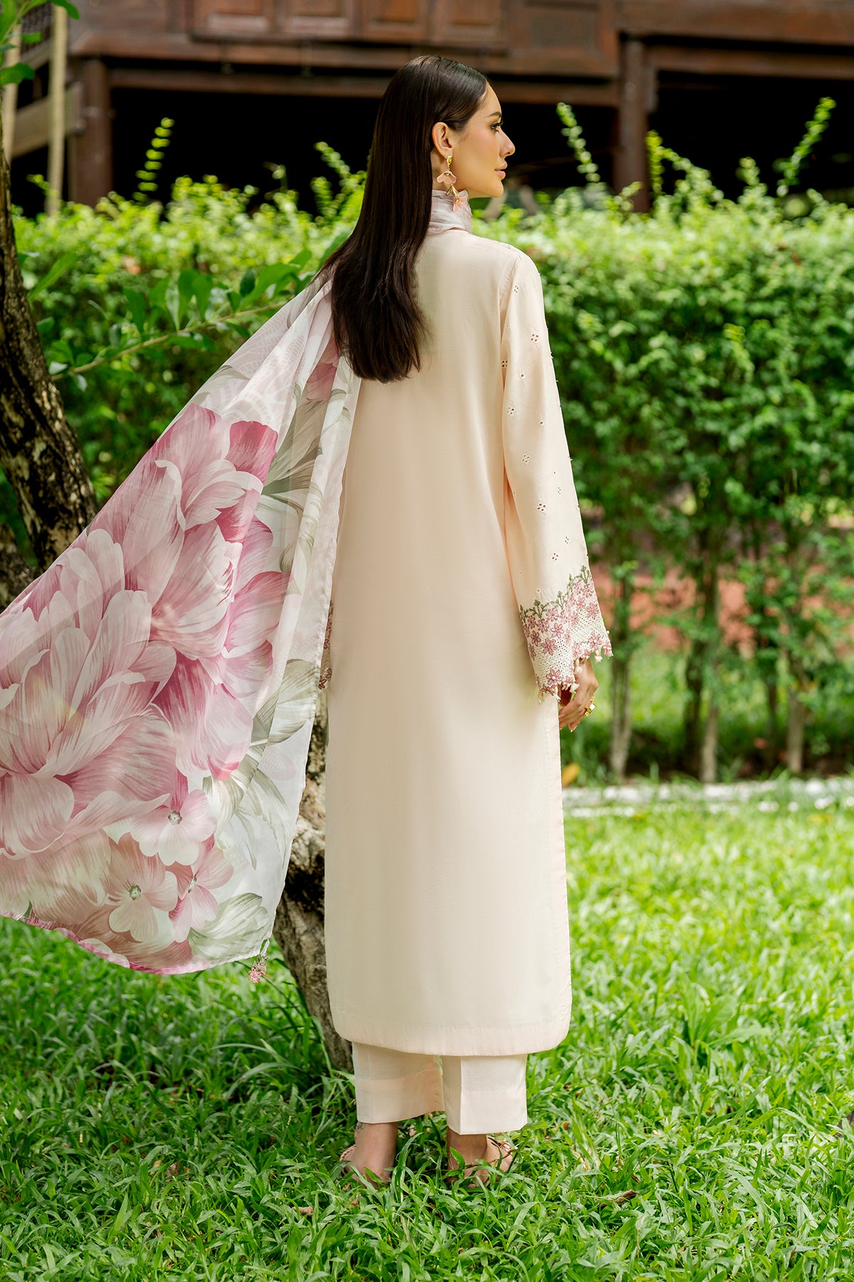 EMBROIDERED LAWN SF-4272