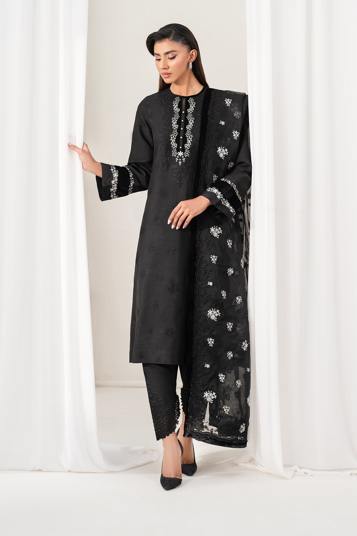 EMBROIDERED RAW SILK UF-4137