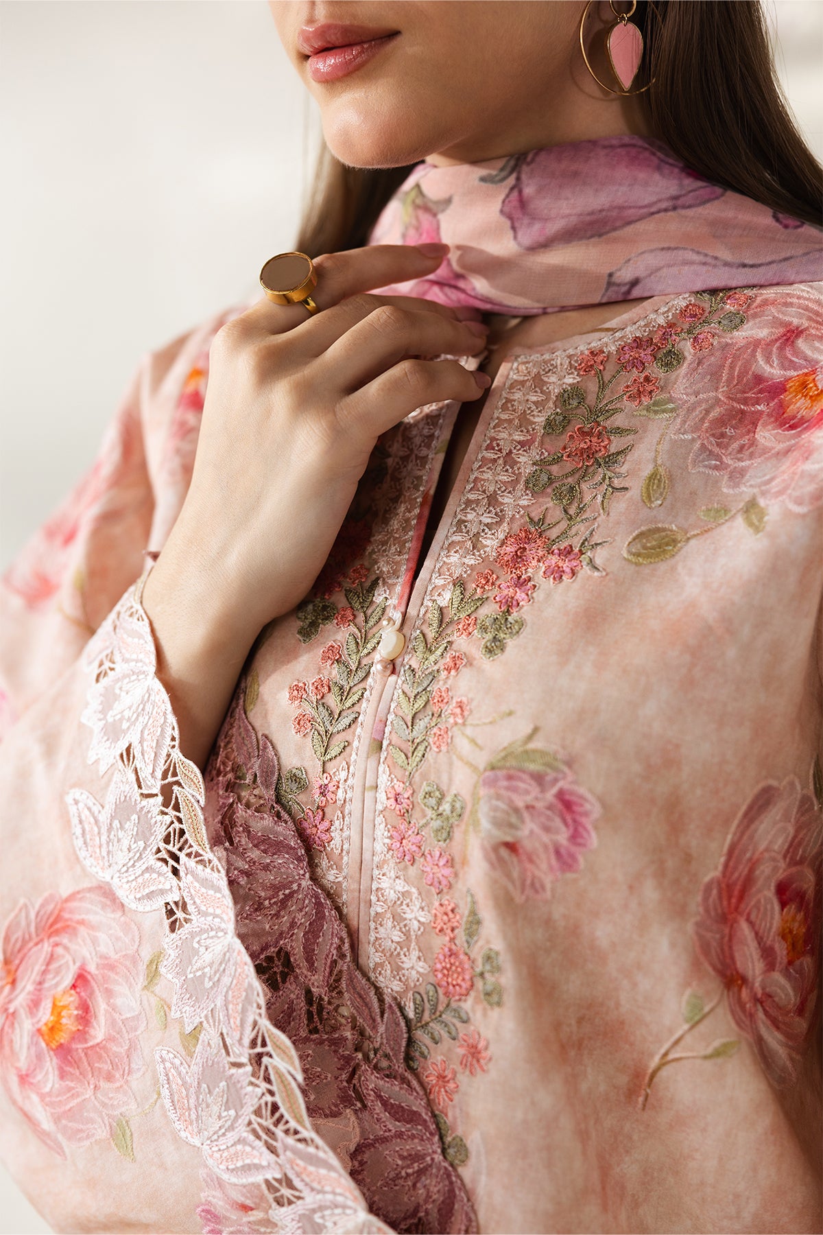 EMBROIDERED LAWN UF-4427