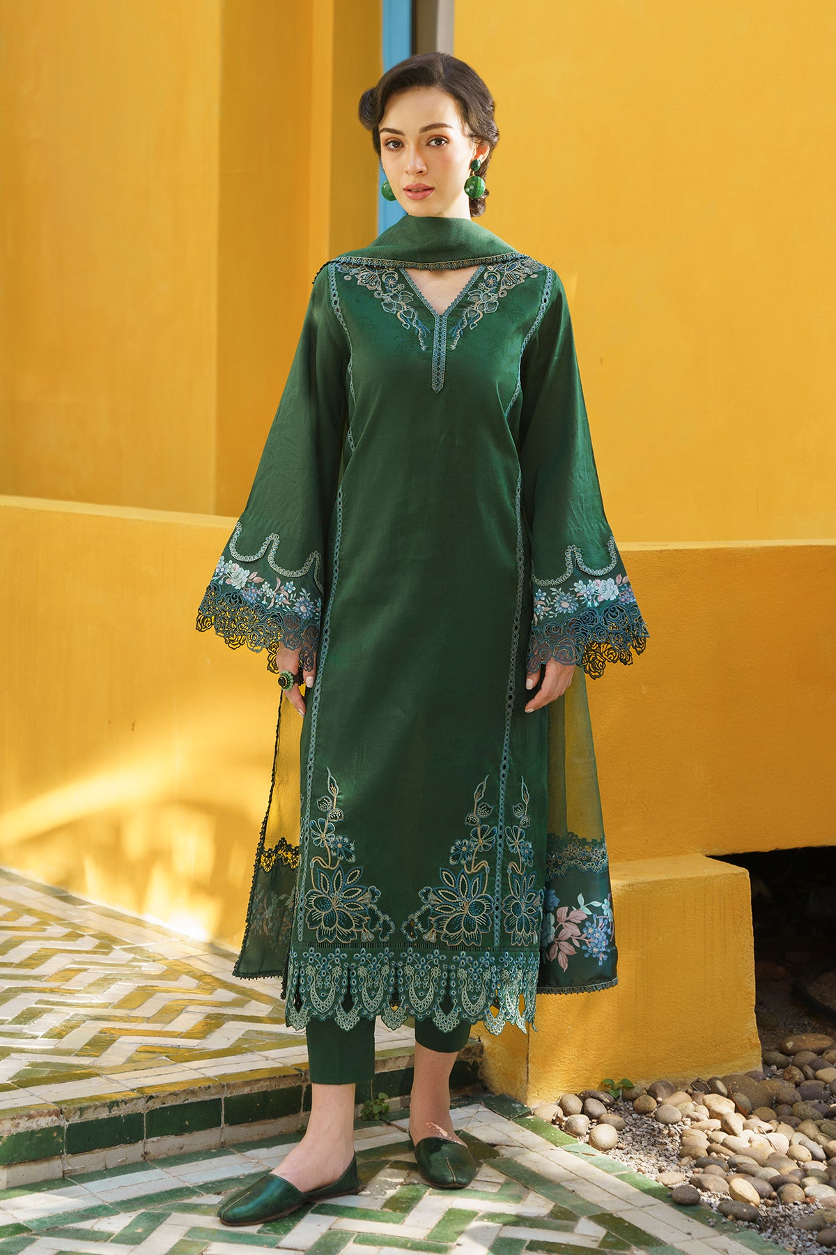 EMBROIDERED JACQUARD LAWN UF-572
