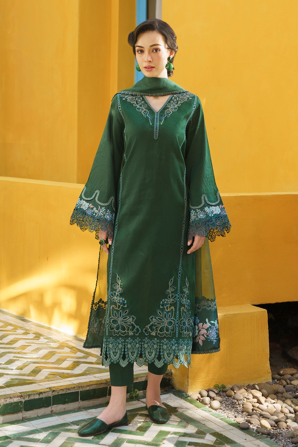 EMBROIDERED JACQUARD LAWN SF-572