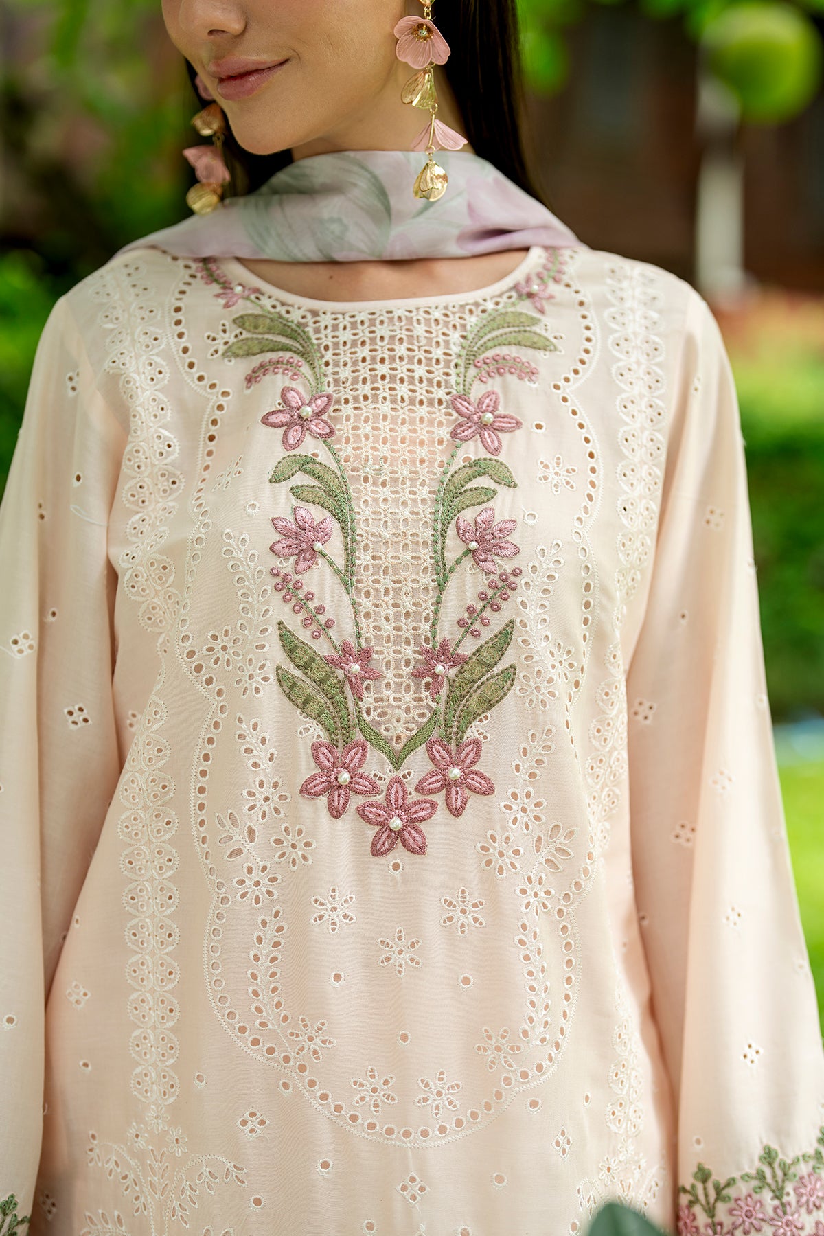 EMBROIDERED LAWN UF-4272