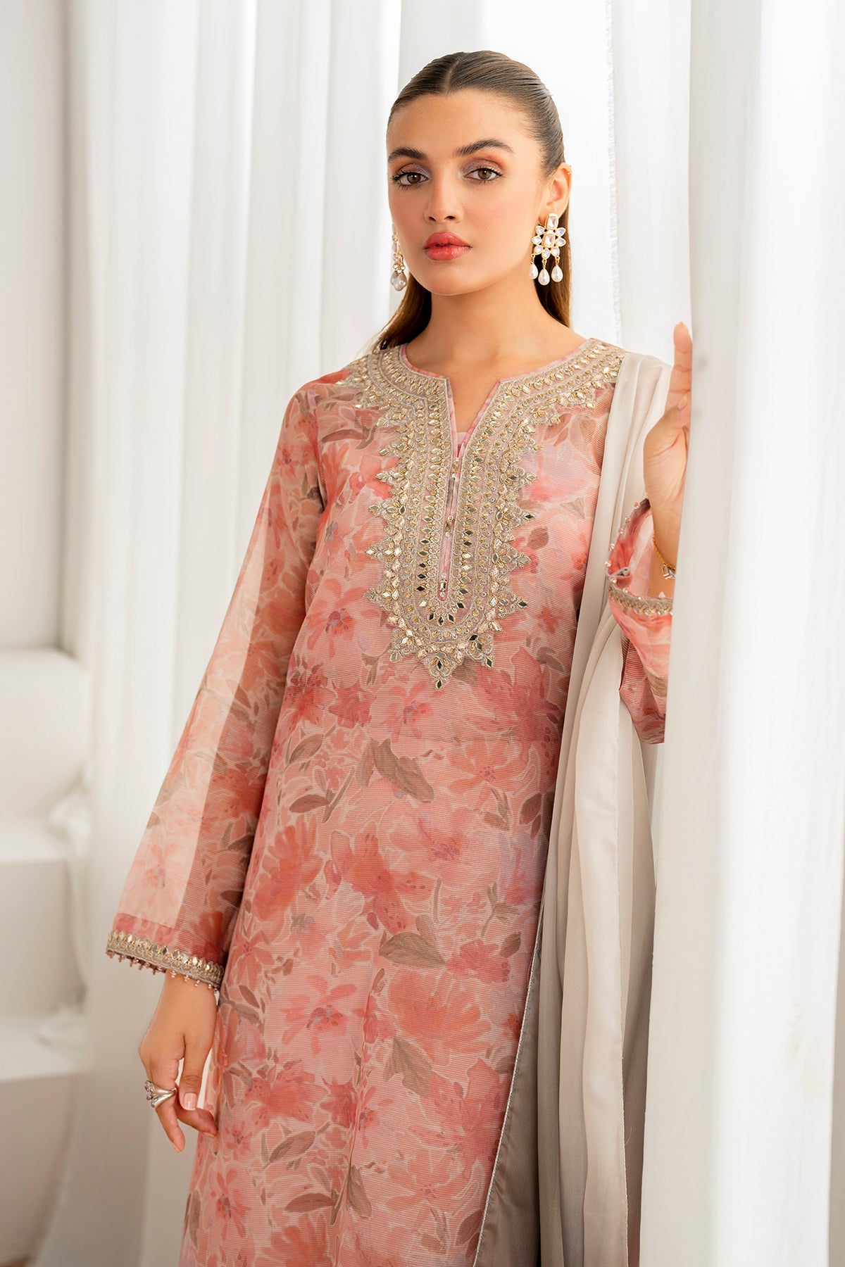 EMBROIDERED COTTON PATTI SF-695