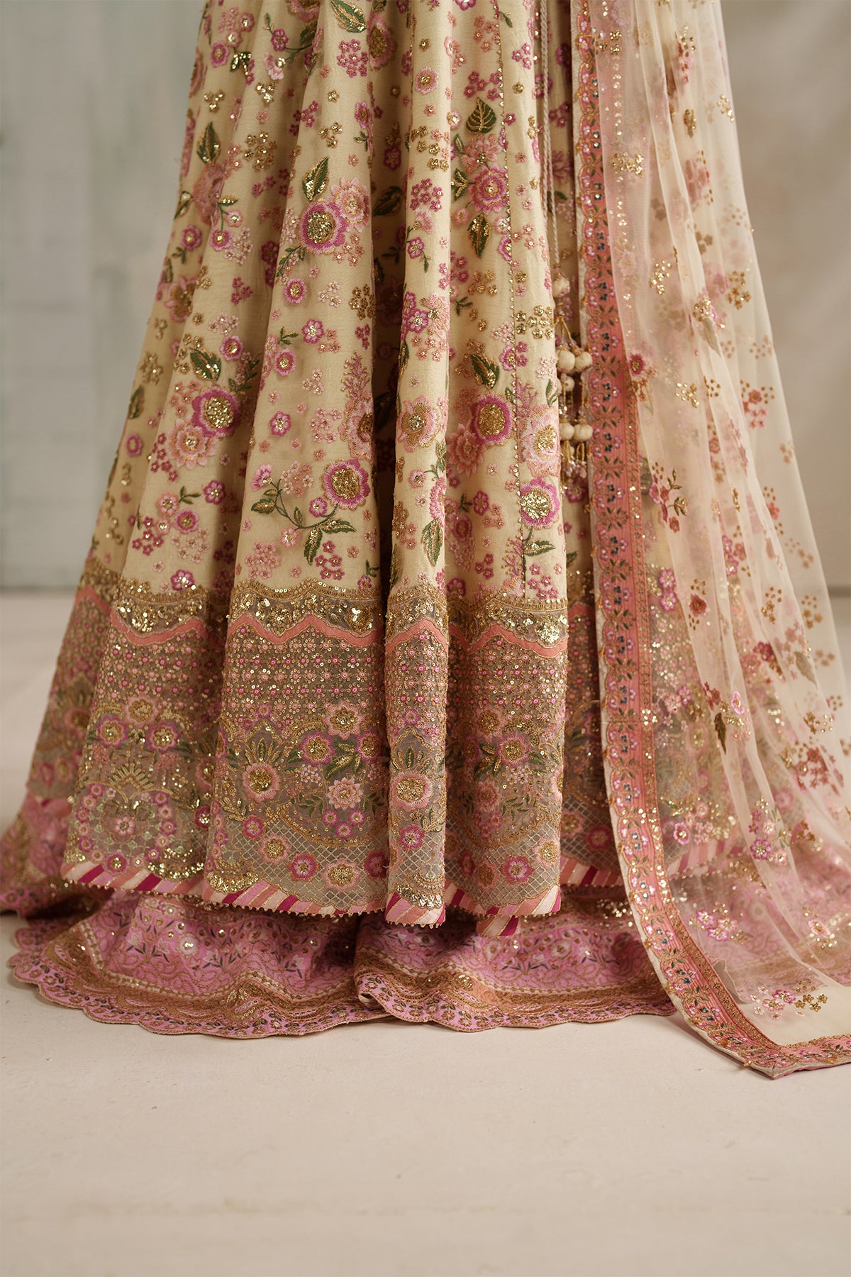 EMBROIDERED NET SF-4371