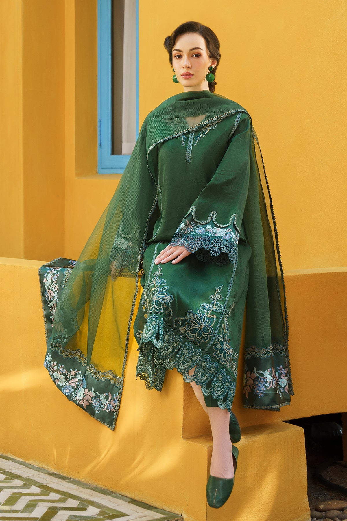 EMBROIDERED JACQUARD LAWN SF-572