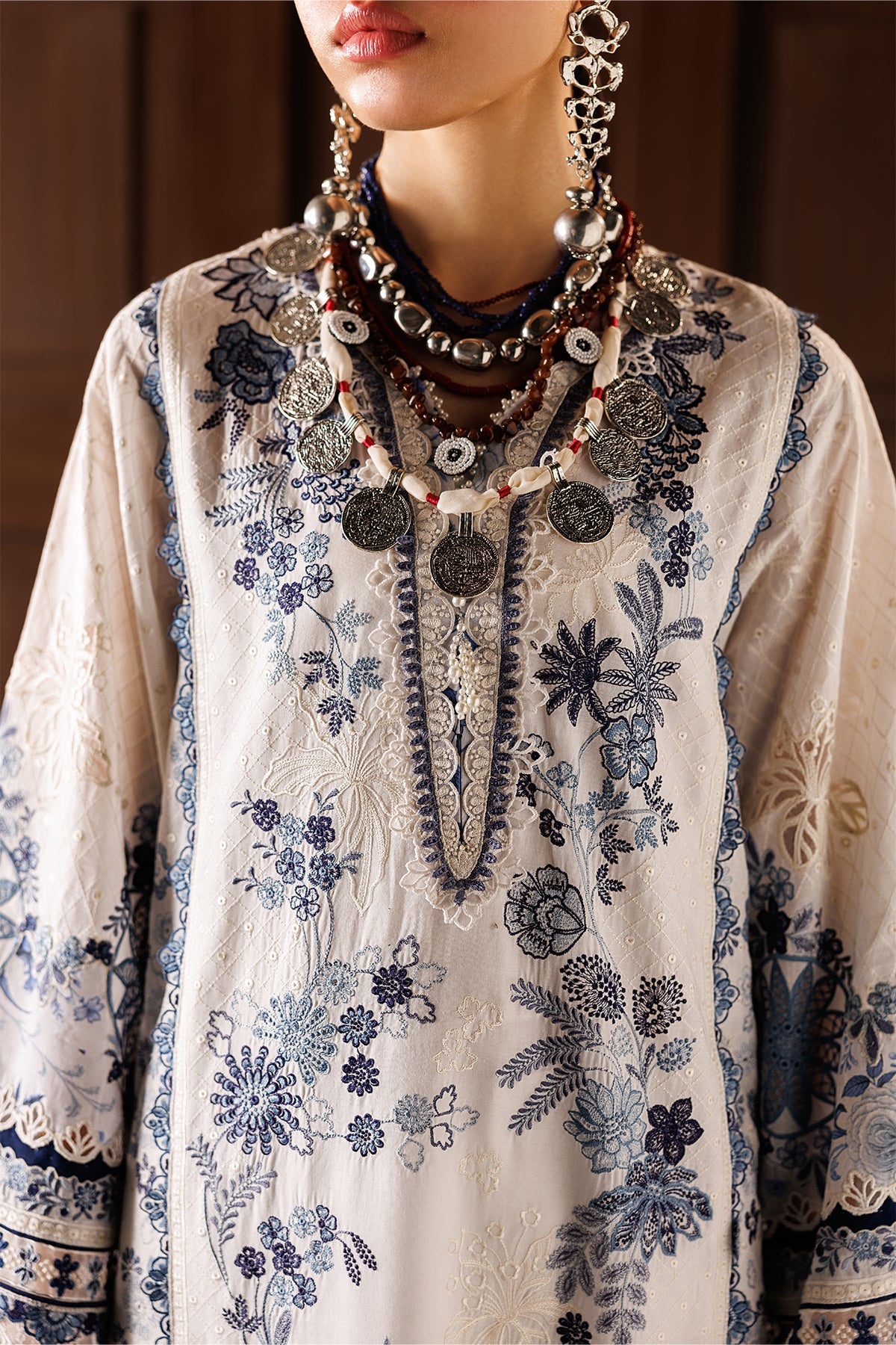 EMBROIDERED LAWN EL26-D06 UNSTITCHED