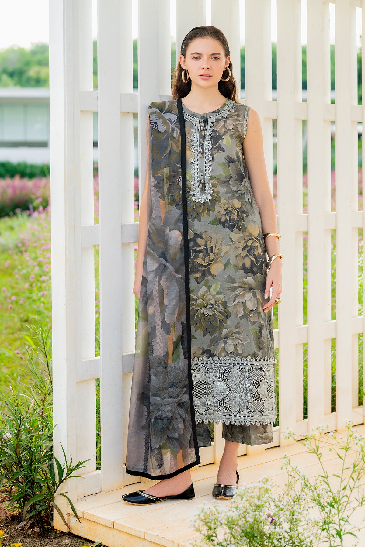 EMBROIDERED LAWN SF-4218