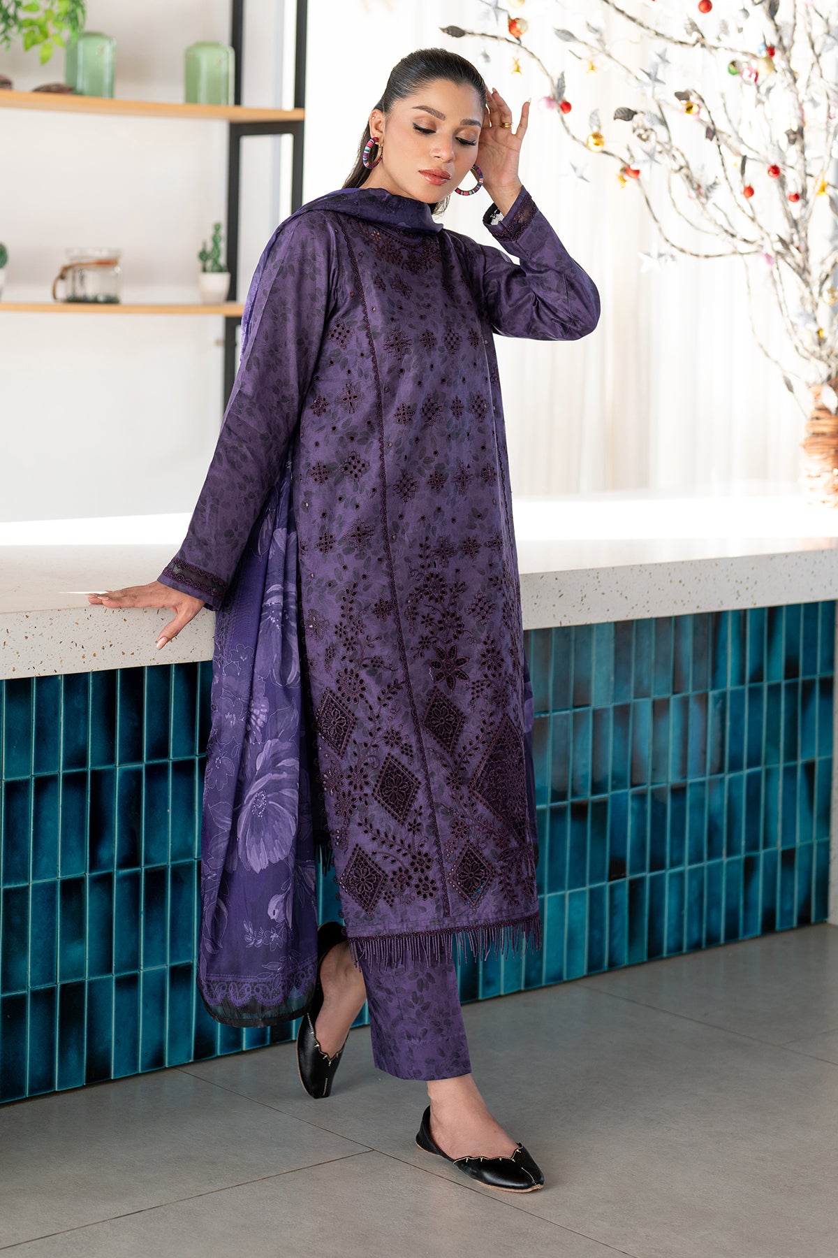 EMBROIDERED LAWN UF-4096