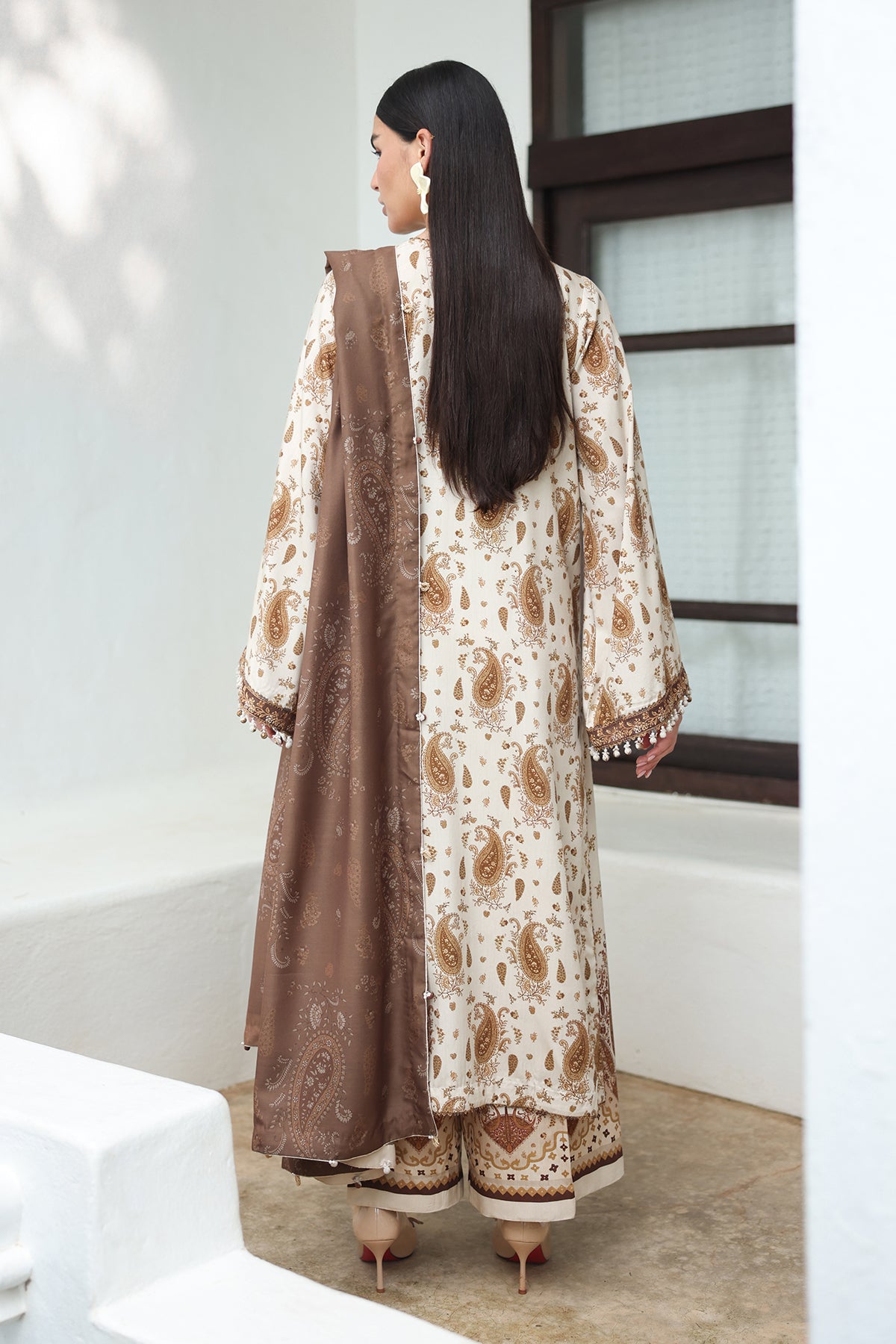 EMBROIDERED VISCOSE SILK UF-4612